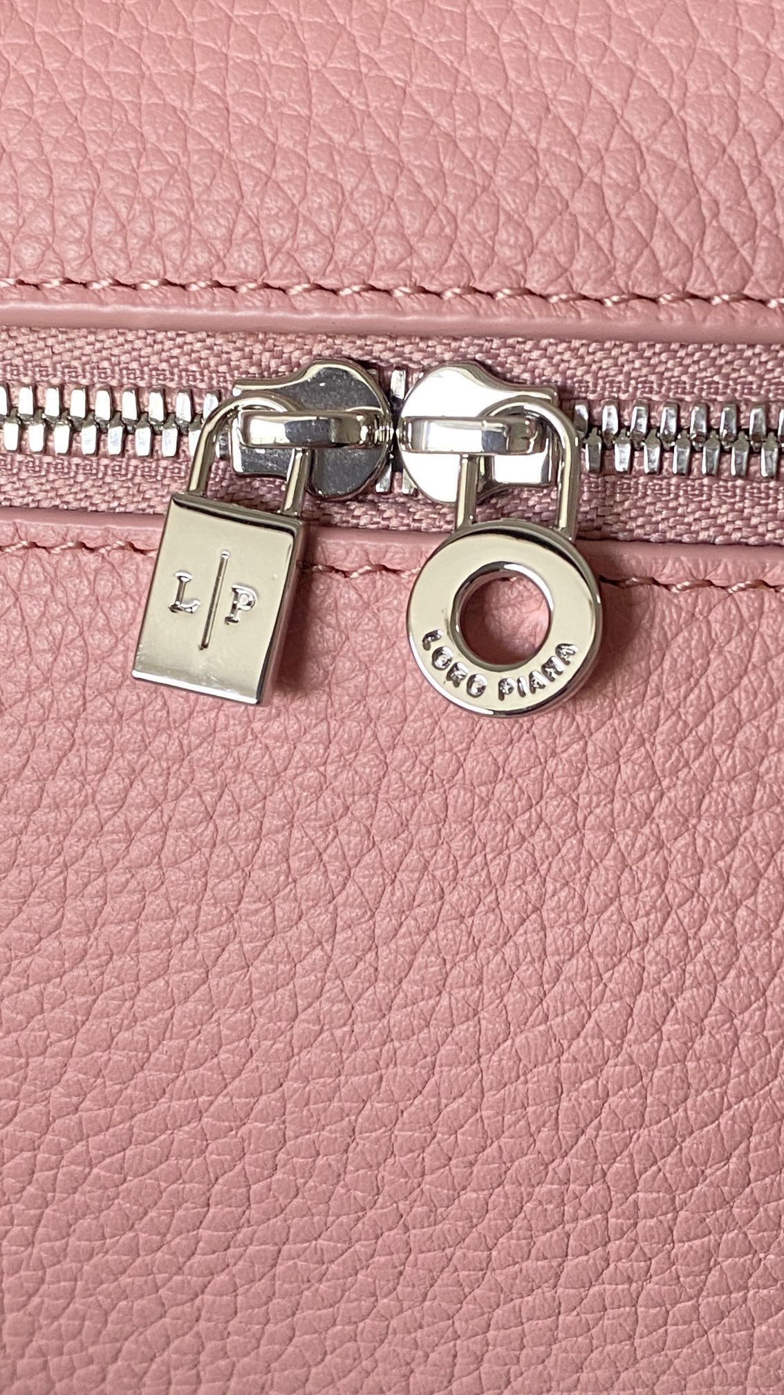 L**o p*ana bag-19cm