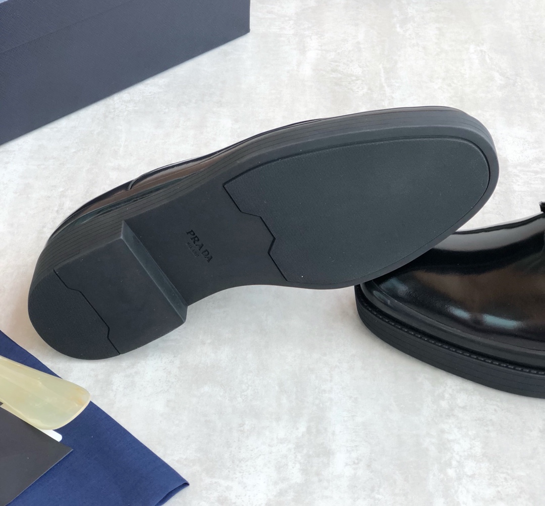 Pra*a loafers 2022ss