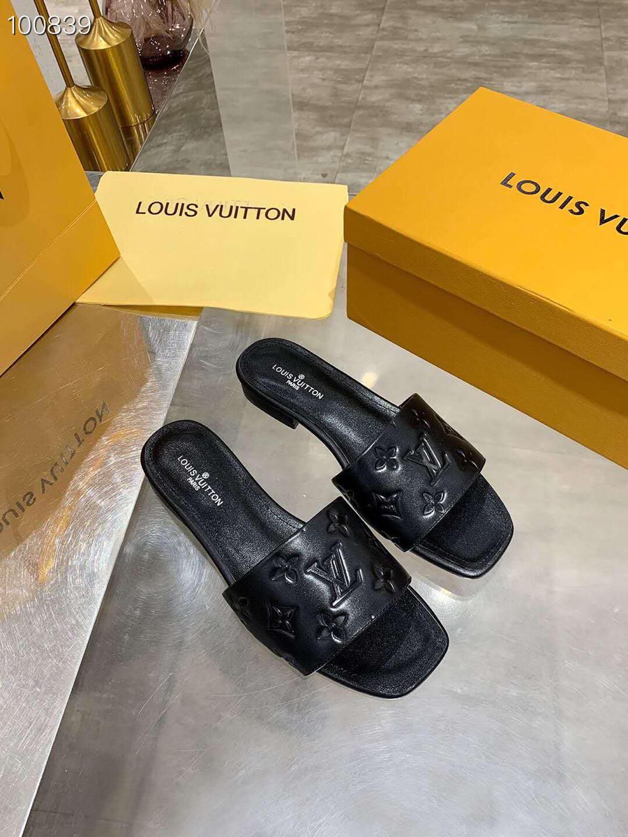 l0*is V*t0n slippers