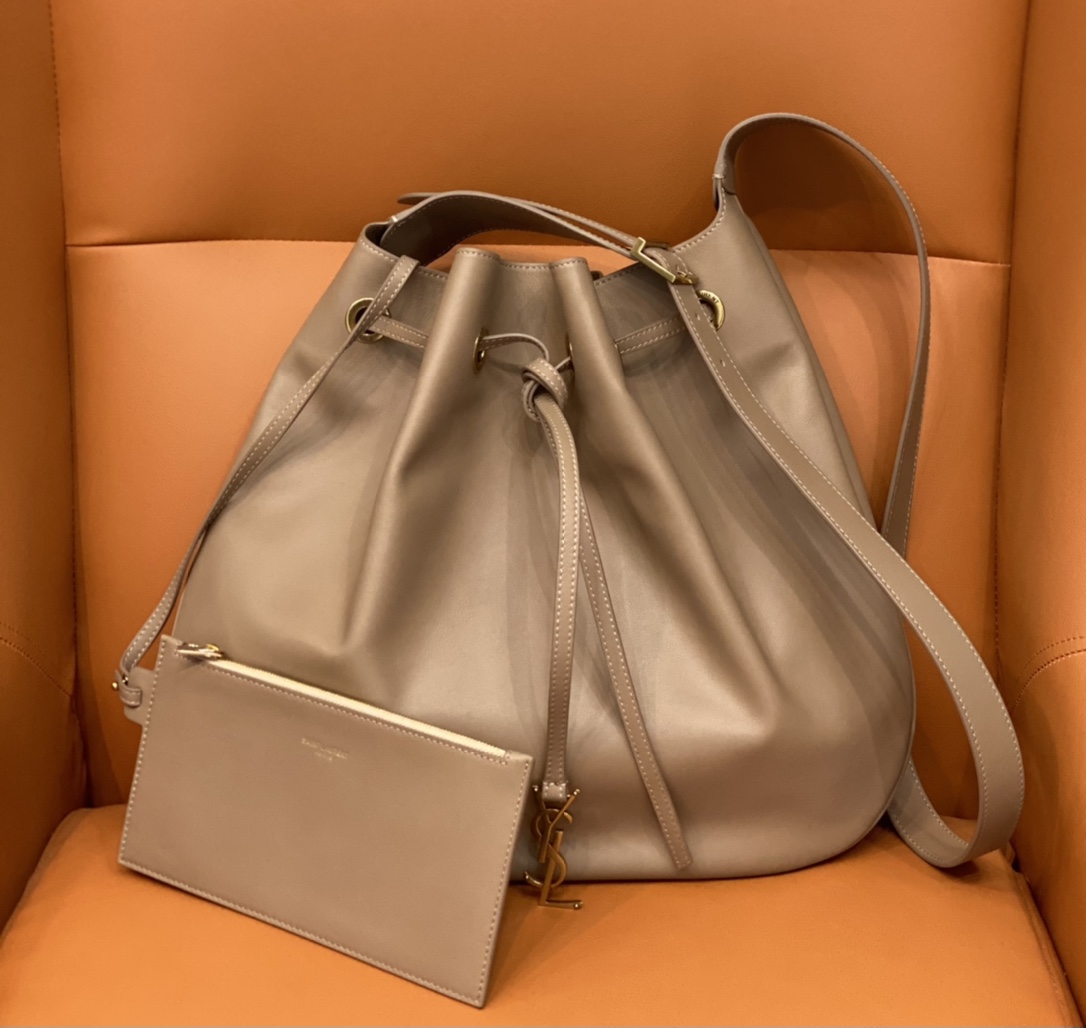 Y*L hobo bag-44×33×2.5cm