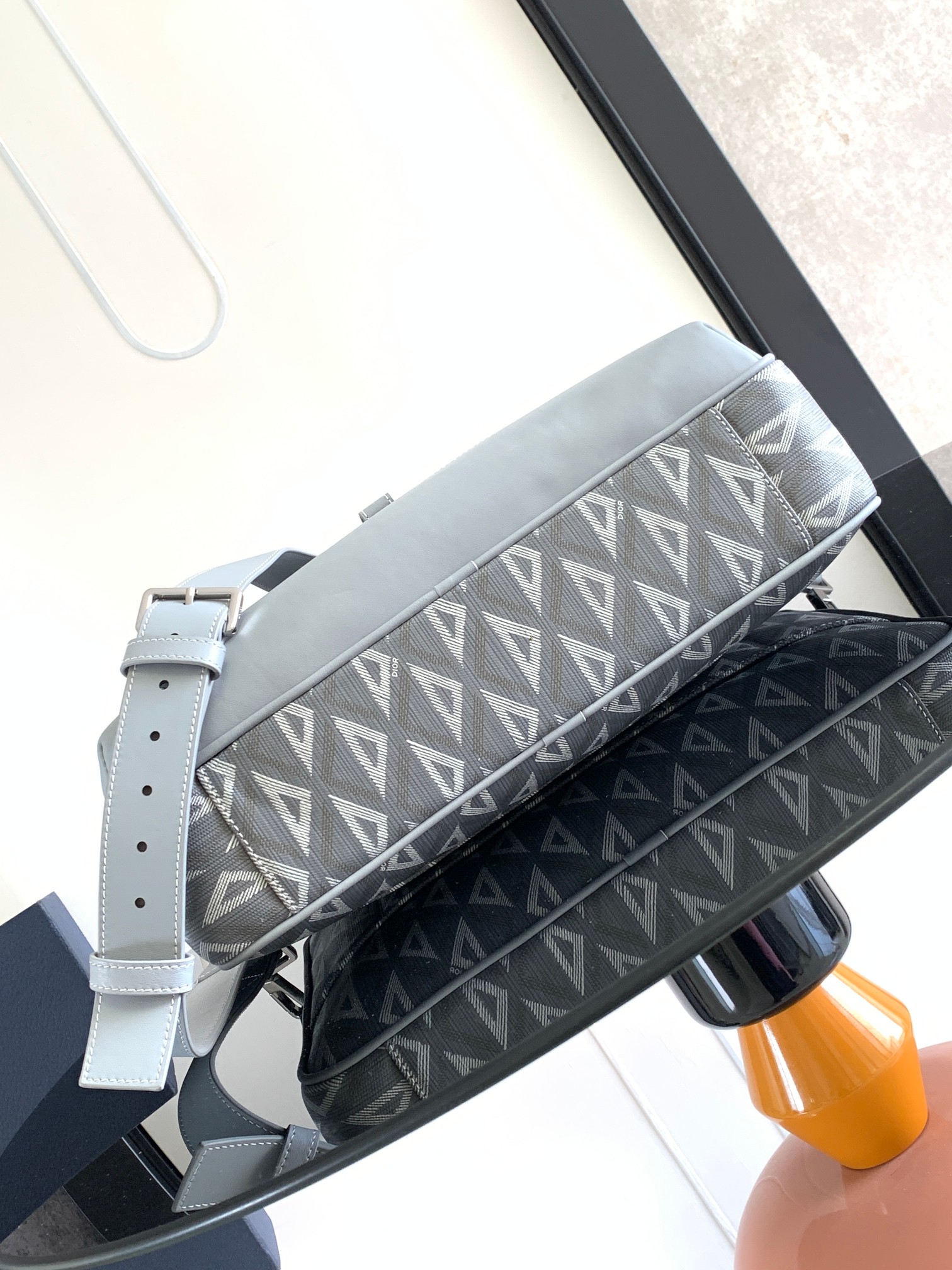 D*or hit the road bag-36.5 x 26 x 11cm
