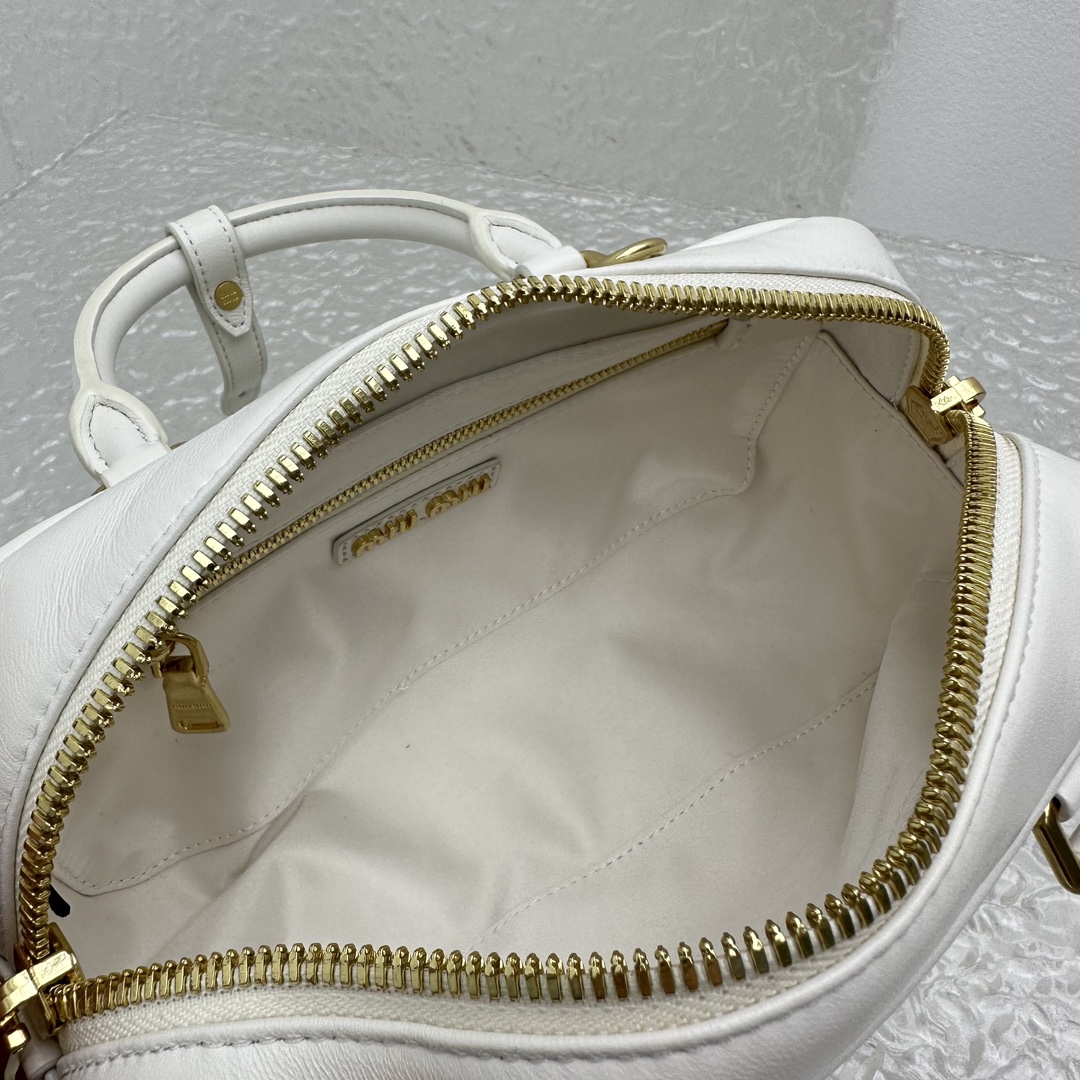 M*um*u vintage rectangular bag-23*12*8cm