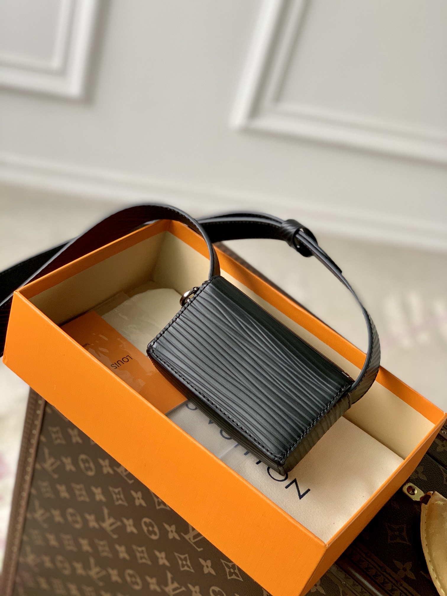 l0*is V*t0n micro steamer bag-13*8*4.5cm