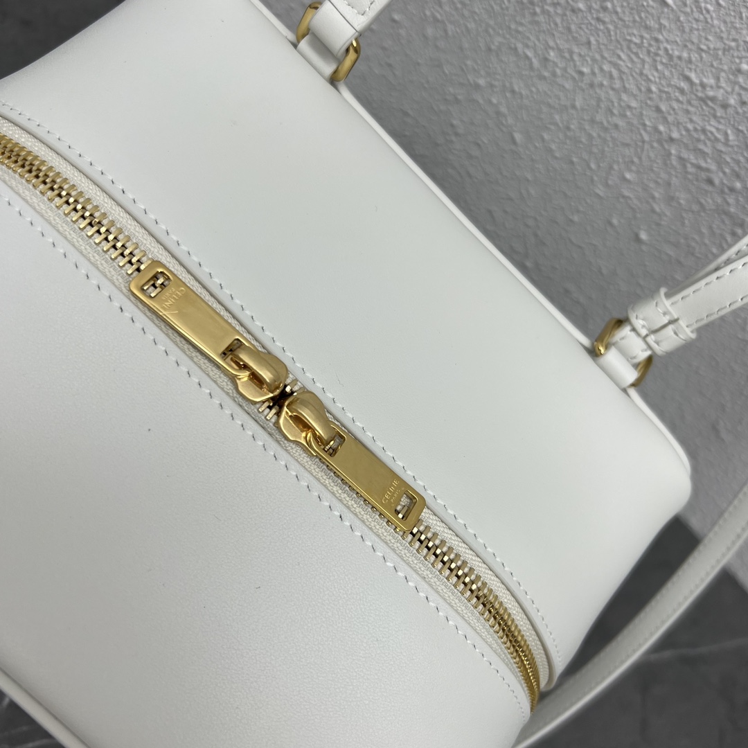 Celin Holded Handbags-20×15×13CM