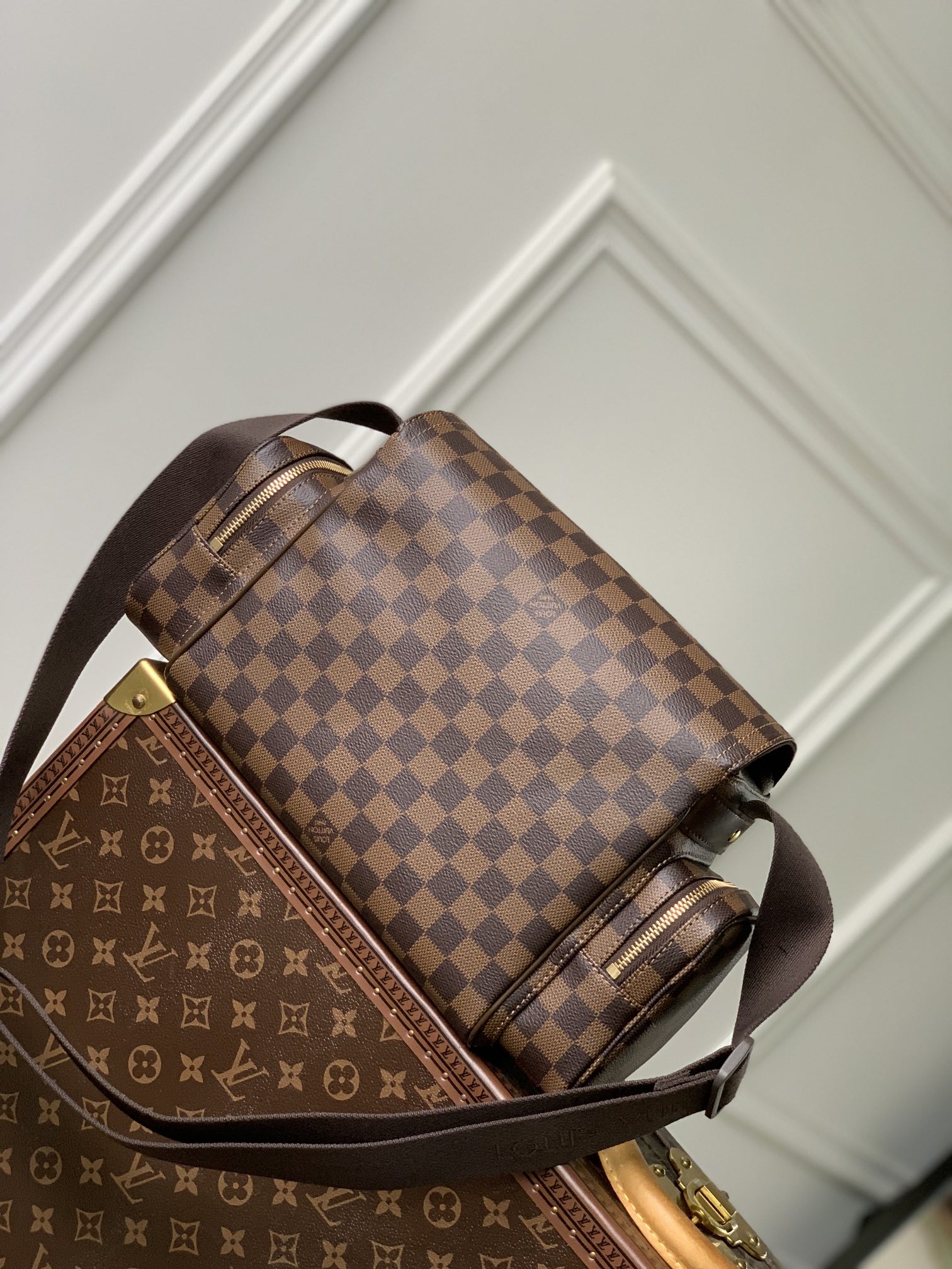 l0*is V*t0n vintage messenger bag-35×12×30cm