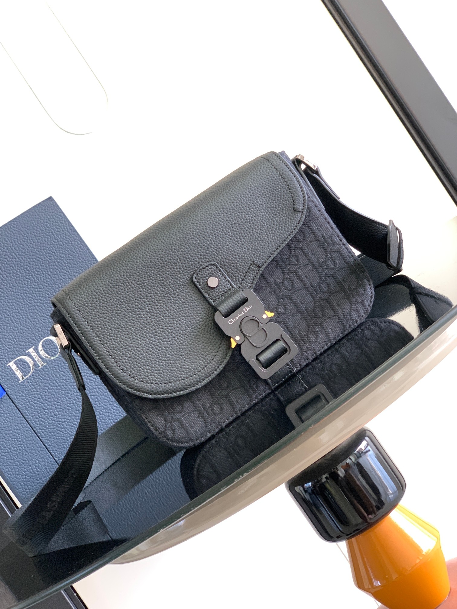 D*or saddle messenger bag-23 x 18 x 6cm