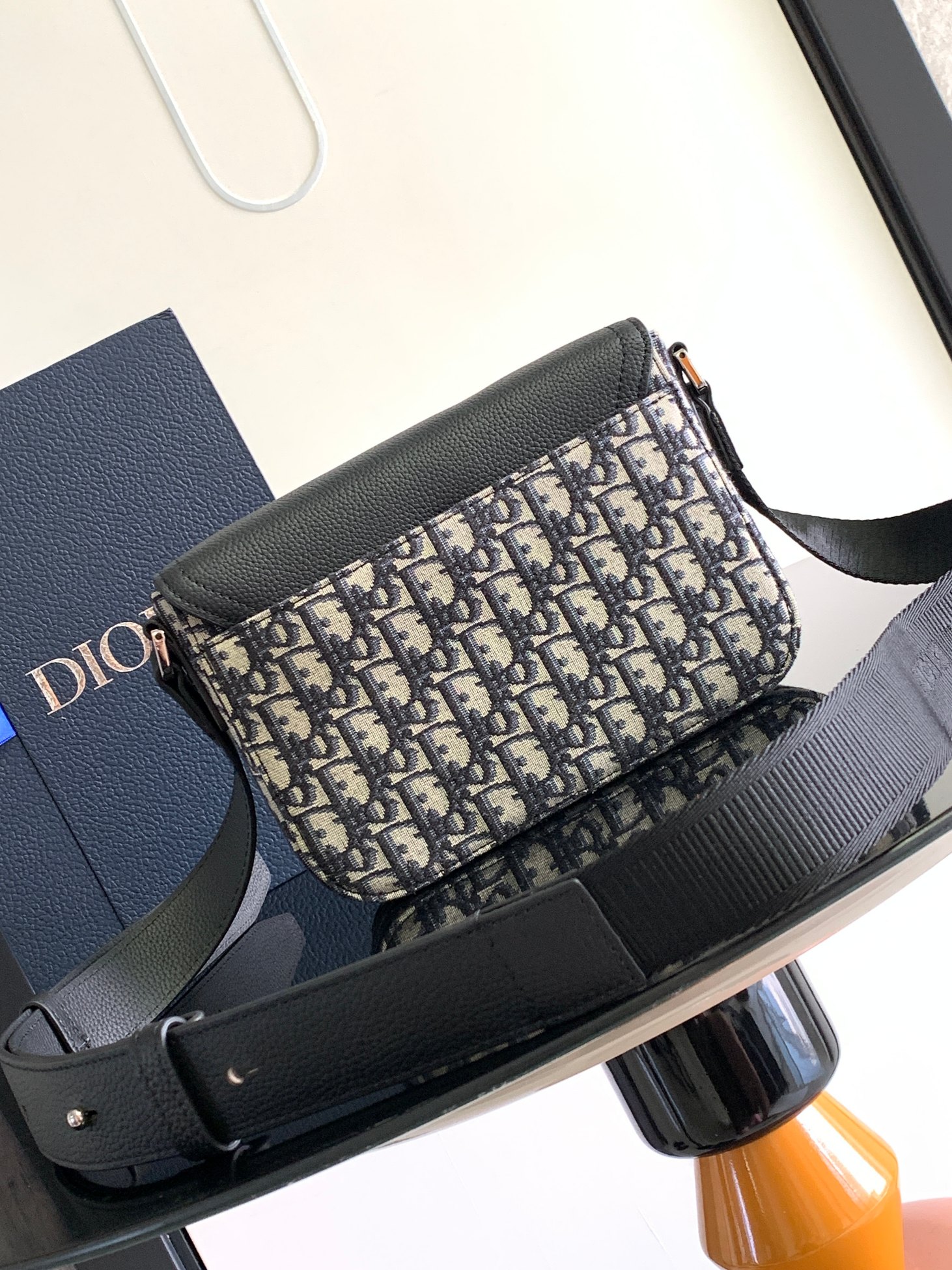 D*or saddle messenger bag-23 x 18 x 6cm