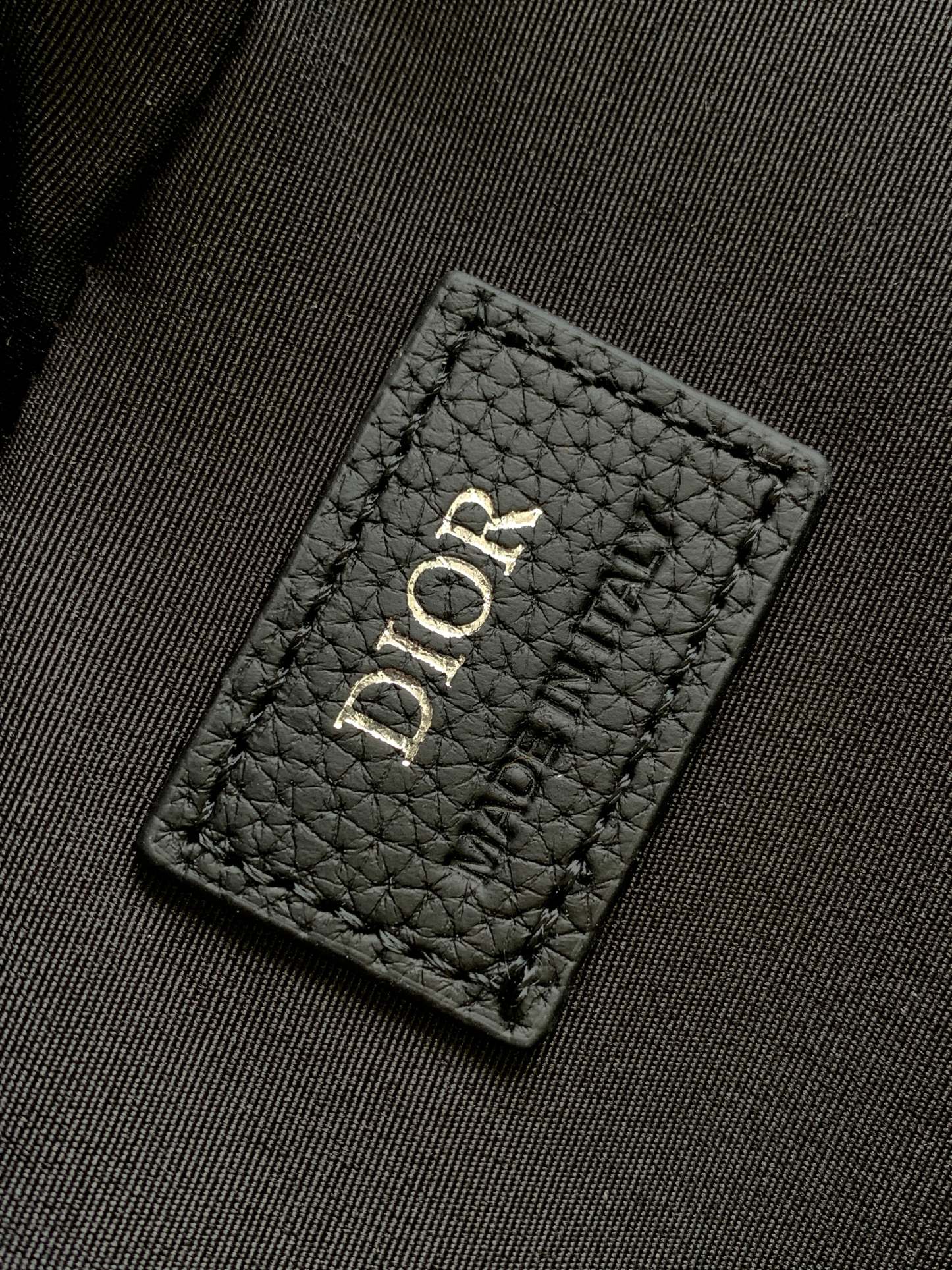 D*or safari messenger bag-22 x 15 x 6cm