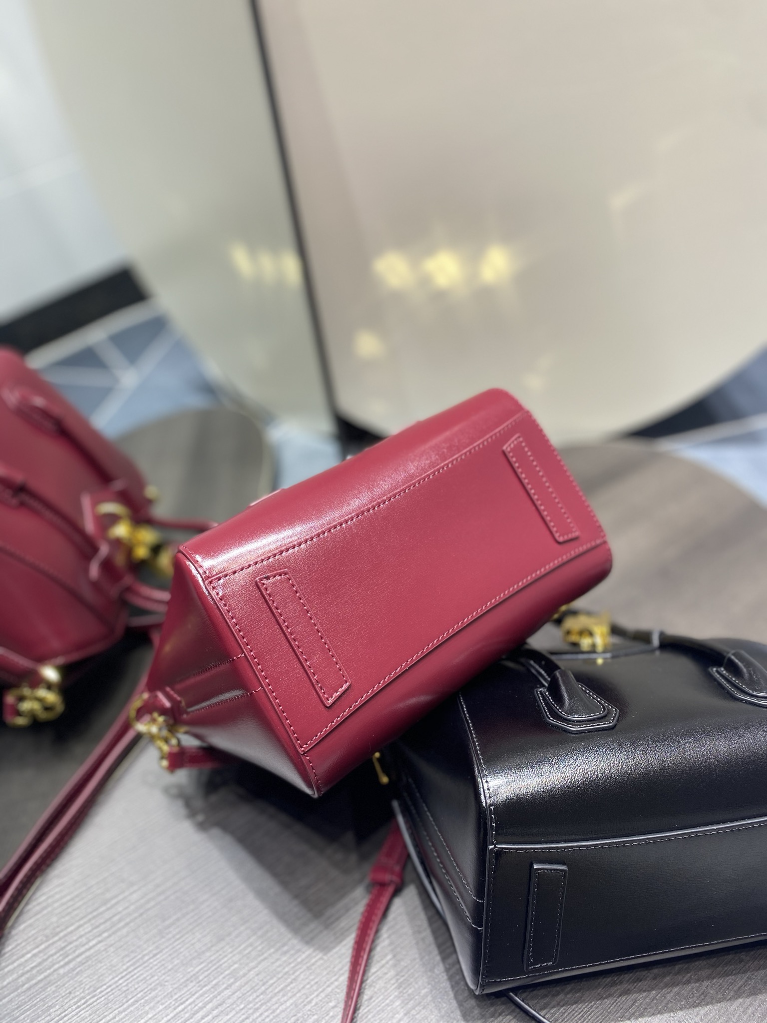 G1uenchy antigona tote-22*20*13cm