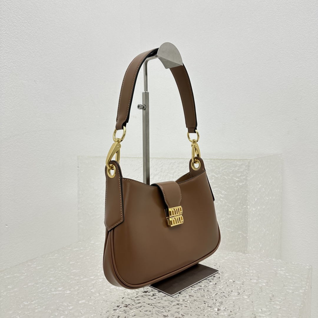 M*um*u city calf hobo bag-28*15*4cm