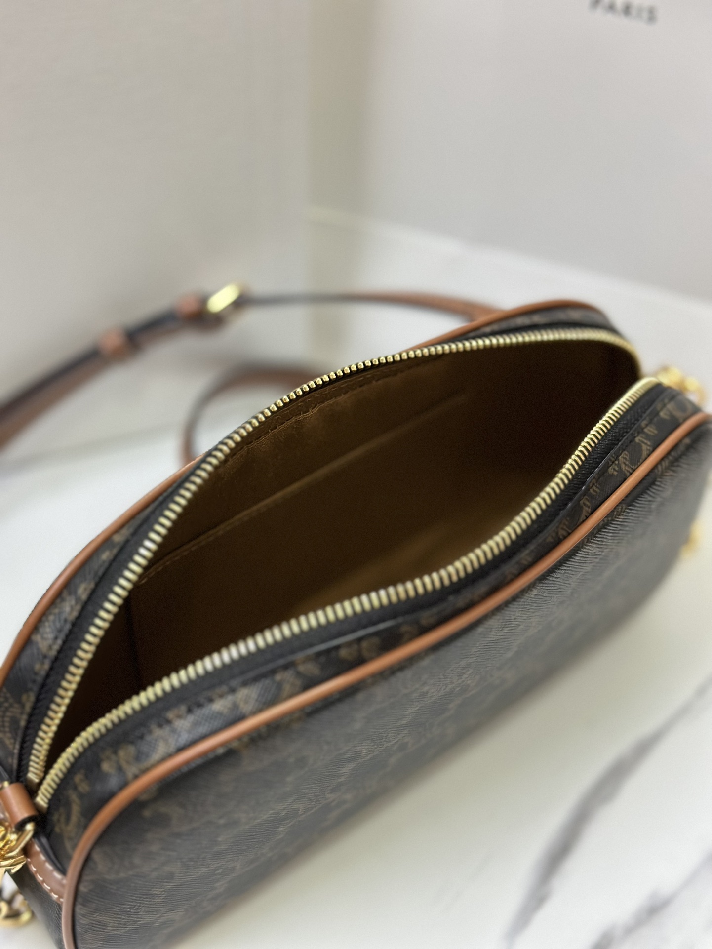 Ce**e chain bag-26x13x6cm