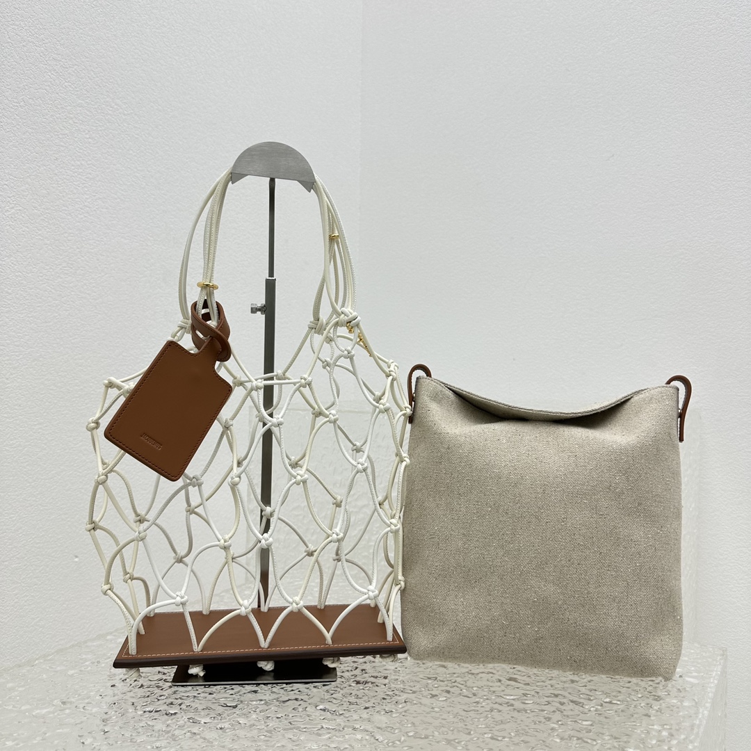 Ja*qvemvs mesh beach tote bag-23*42*11.5cm