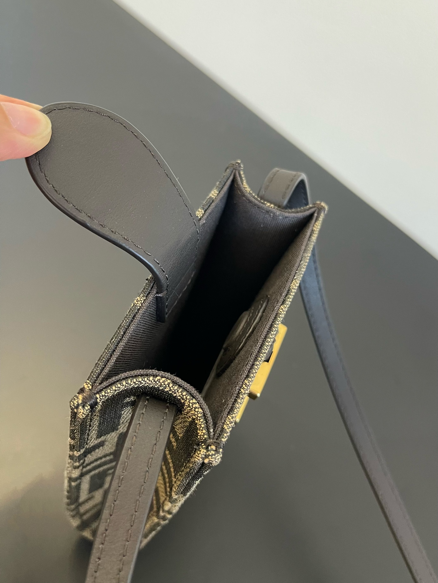 F**di phone bag-10x4.5x16.5cm