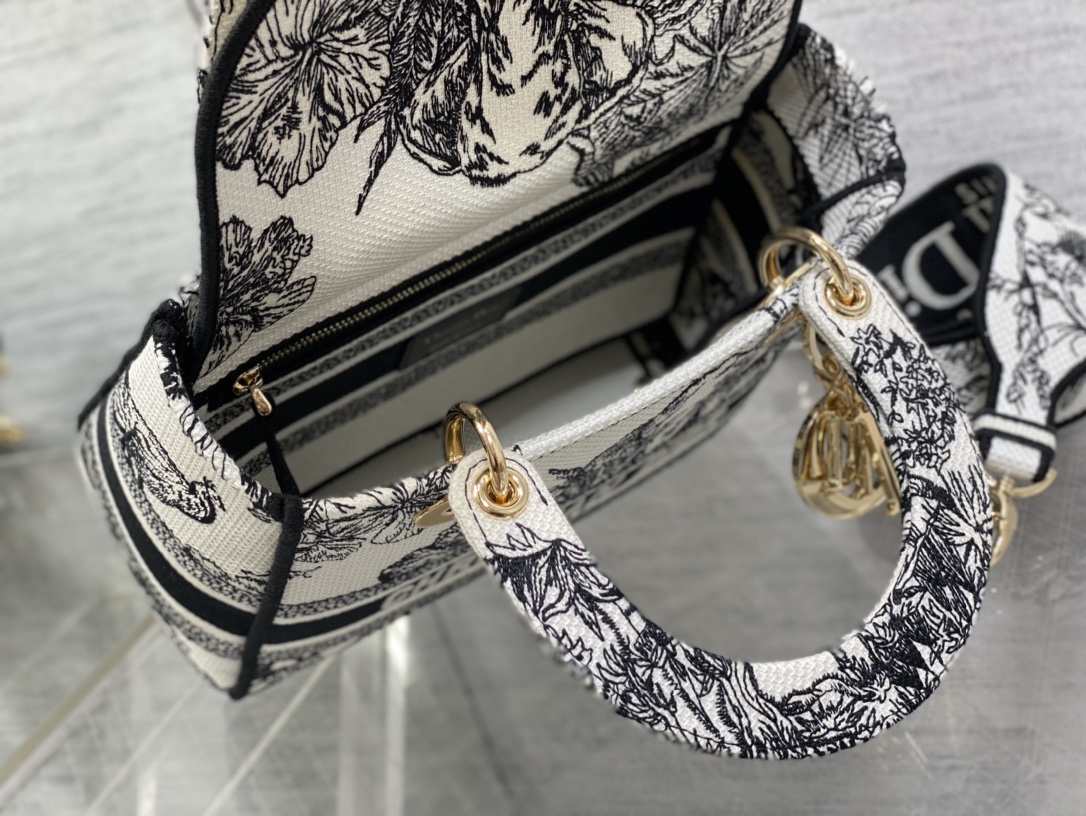 lady D*or handle bag-24cm
