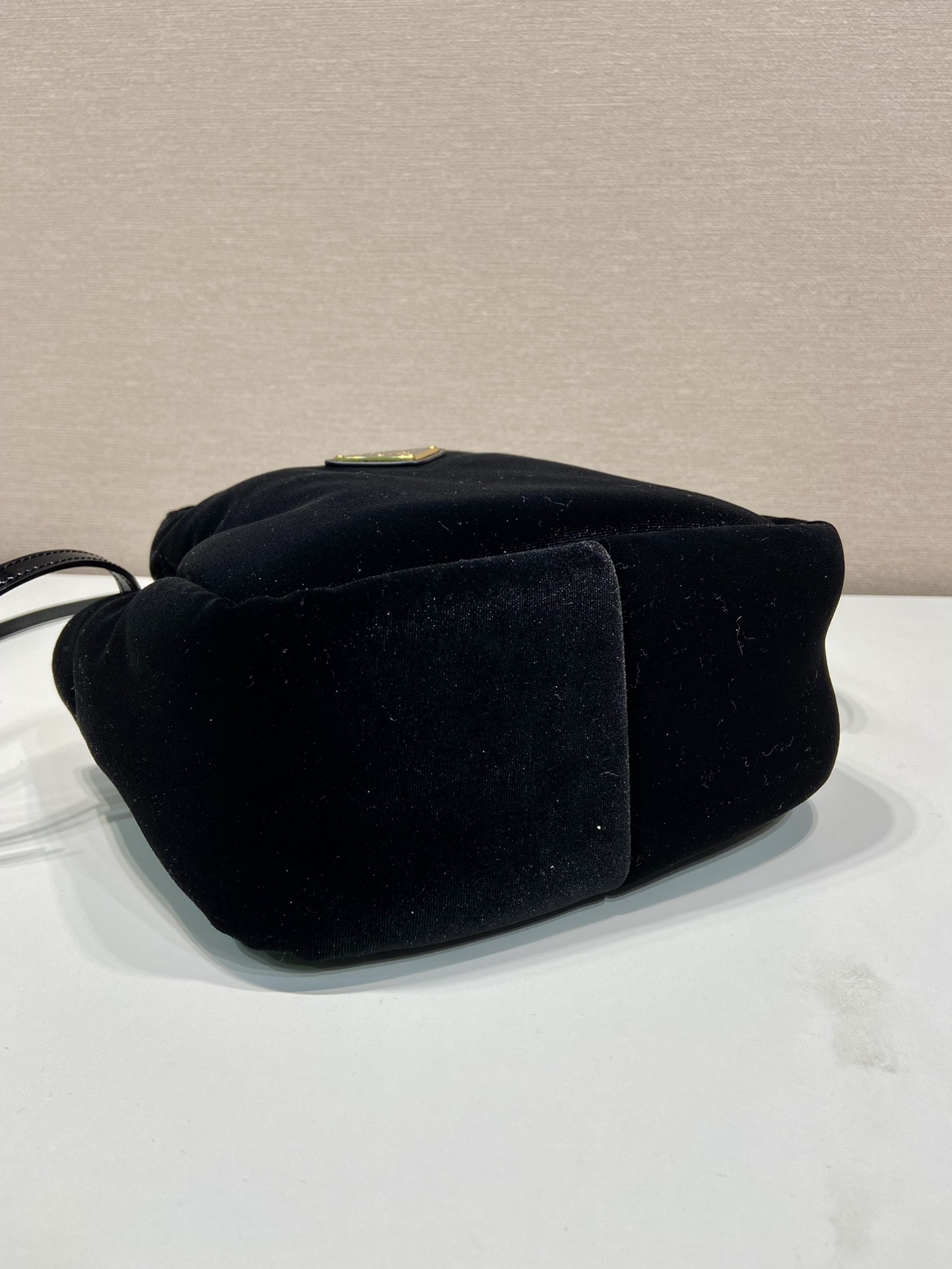 Pra*a velvet bucket 1ba349 bag-17*15*8cm