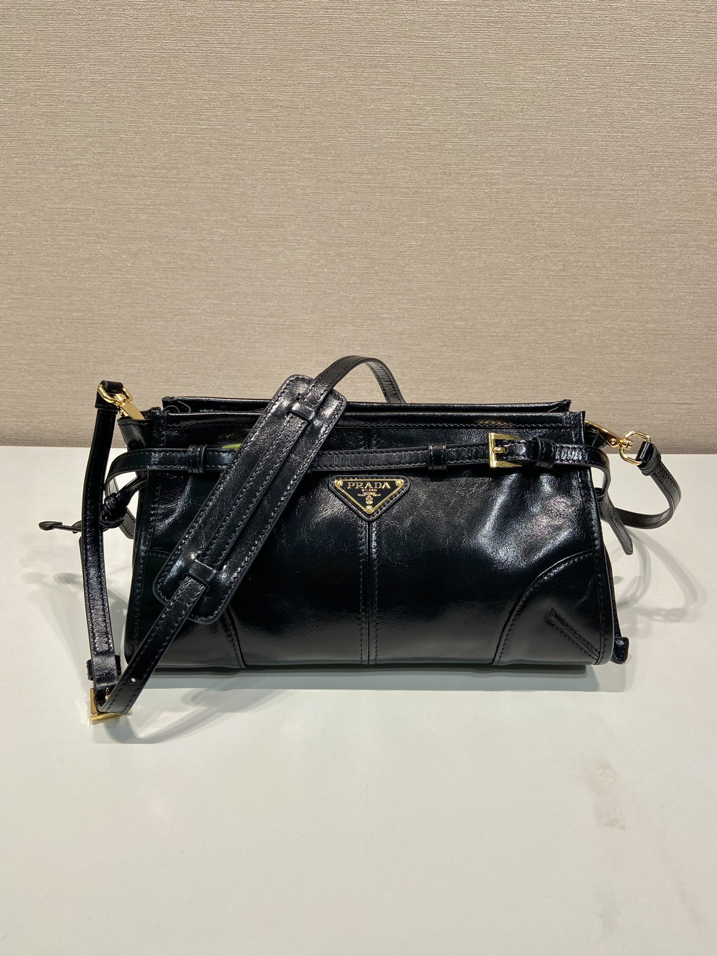 Pra*a lussolf oil waxed bag 1ba215-26*14*12cm