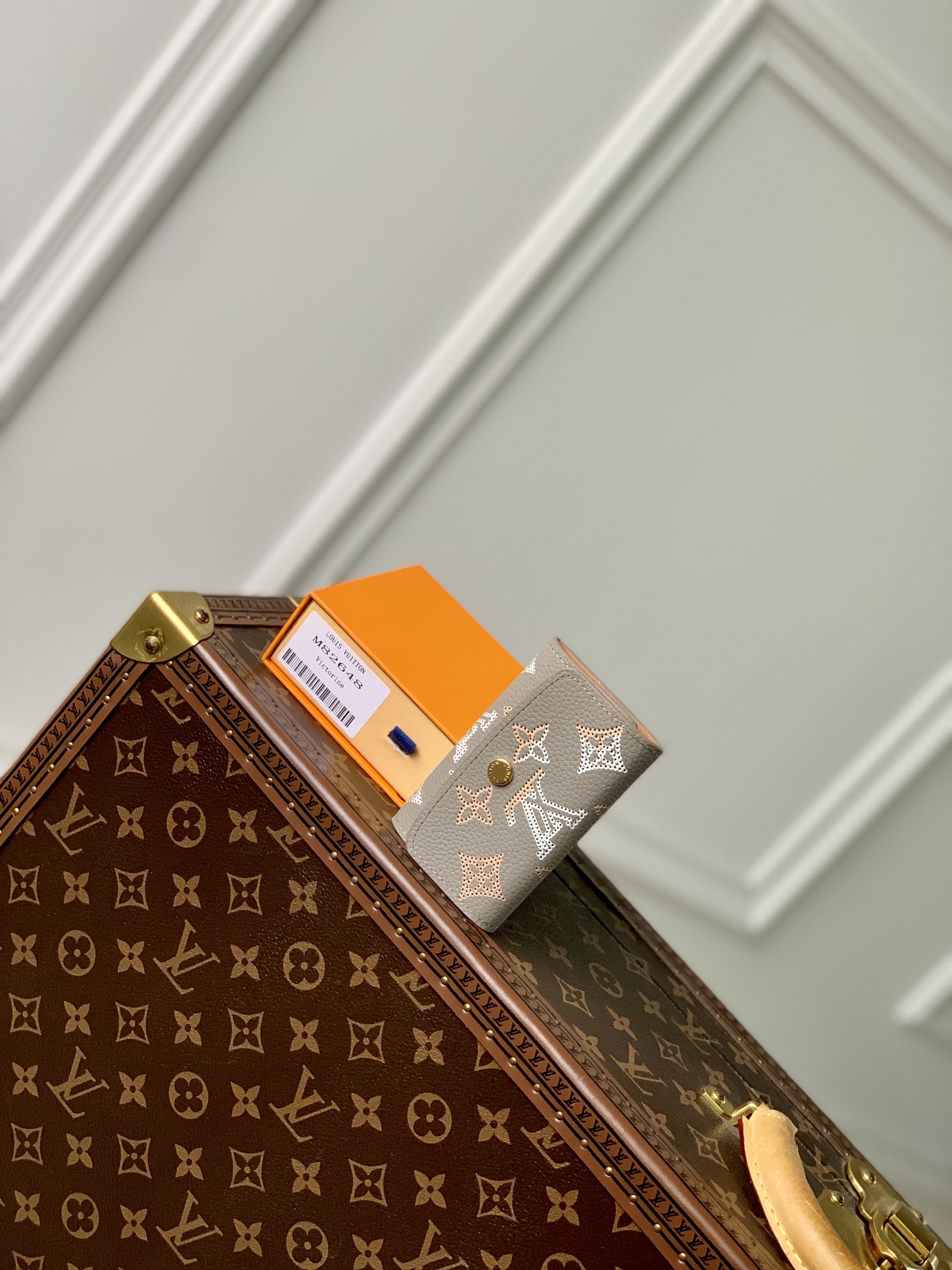 l0*is V*t0n wallet-10.5 x 5.5 x 1cm