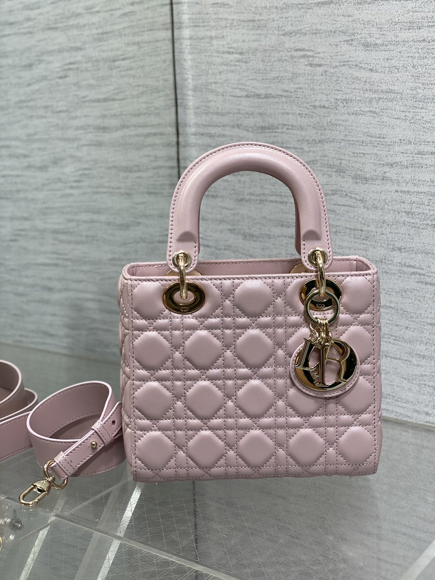 lady D*or bag-gold hardware-20*16.5*8cm