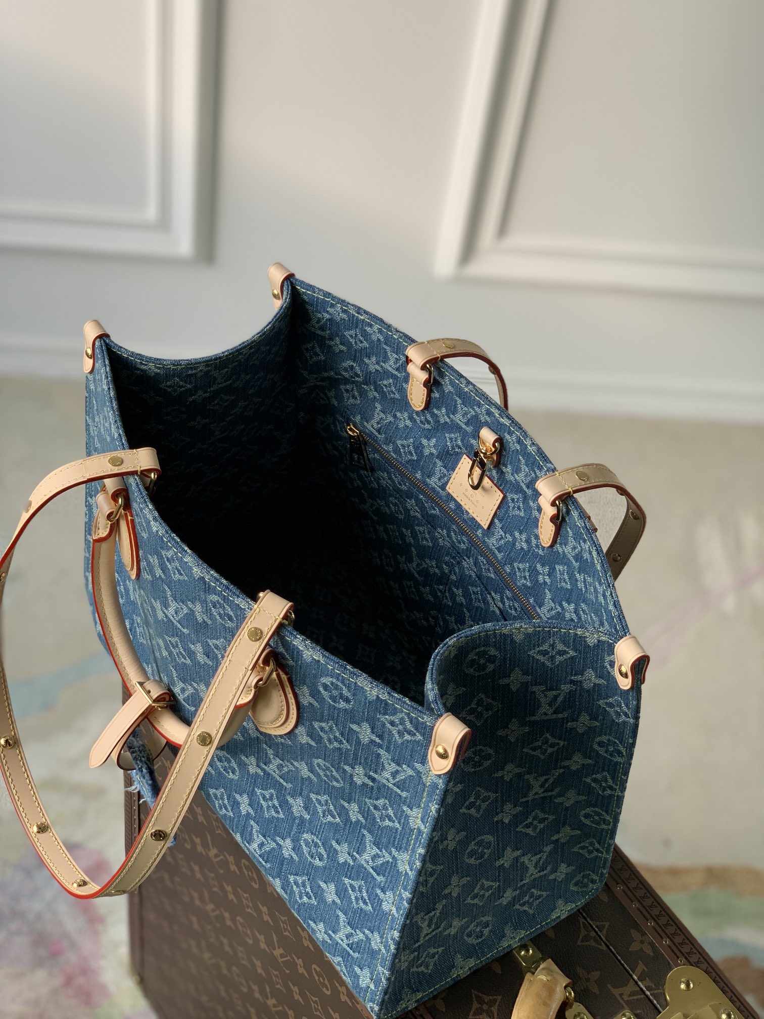 l0*is V*t0n onthego handbag-35*27*14cm
