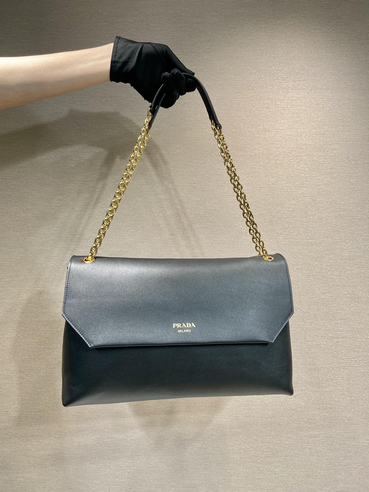 Pra*a1bd068 flap bag-38*23*12cm