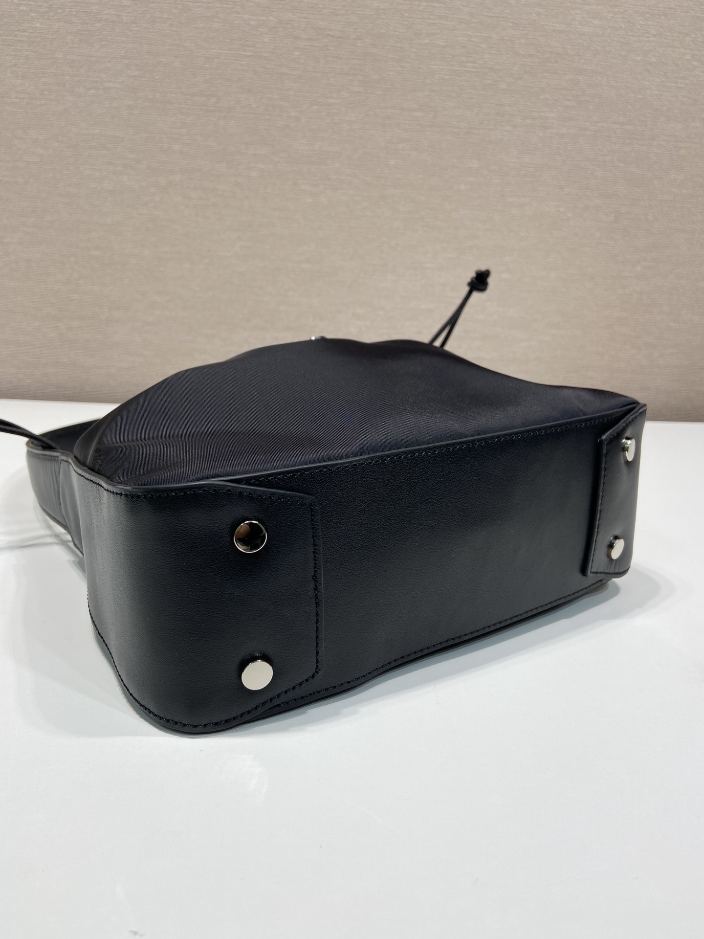 Pra*a b6250 vintage hobo bag-23*18*8cm