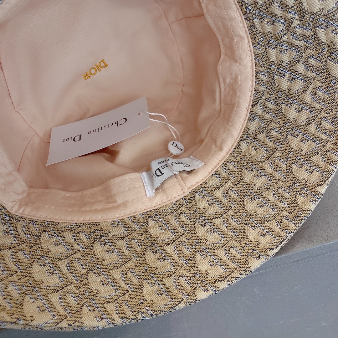 D*or hats