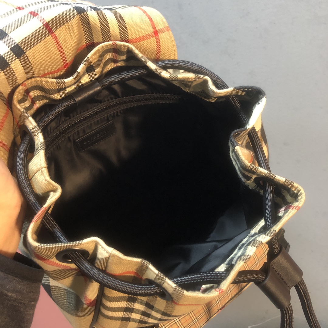 B**rry backpack-35×25×20cm
