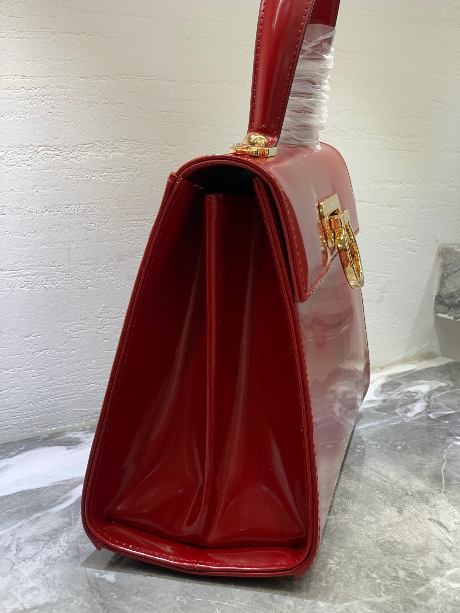 Ferragamo Tote-27×20×10CM