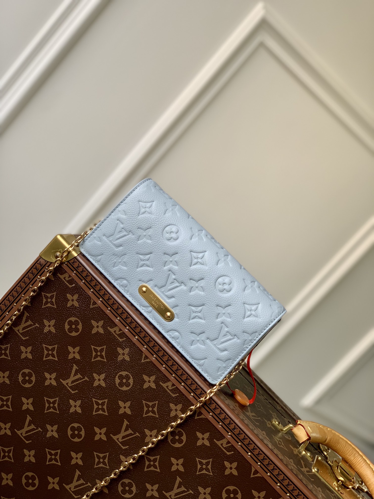 l0*is V*t0n wallet on chain metis-m83233 -22*15*5.5cm