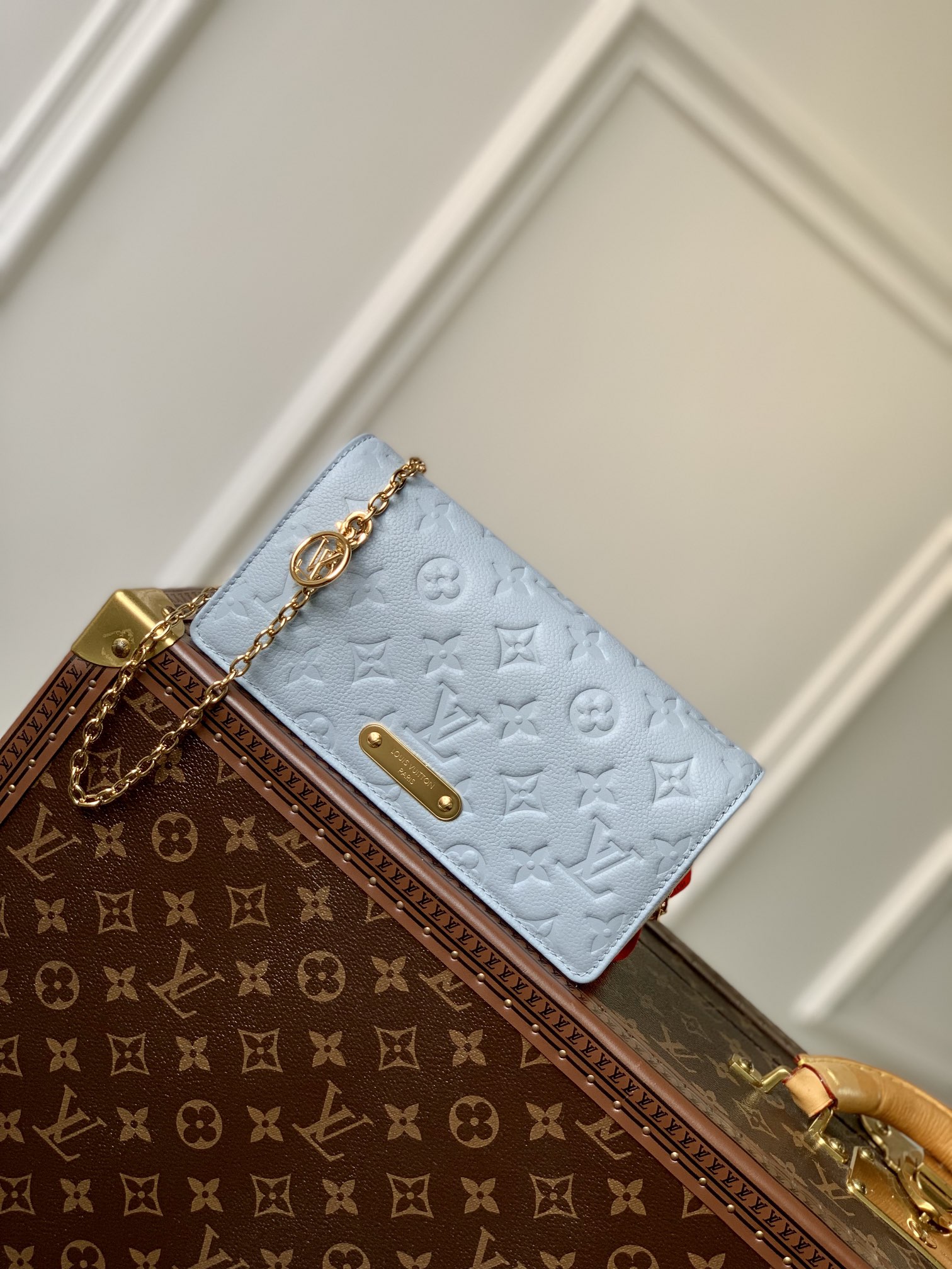 l0*is V*t0n wallet on chain metis-m83233 -22*15*5.5cm