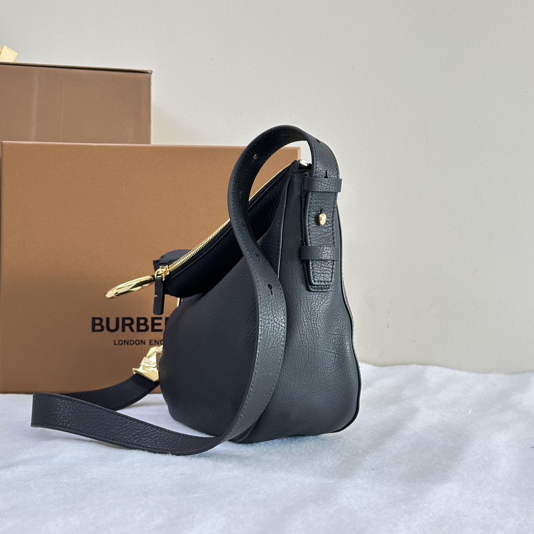 B**rry knight bag-24 x 8 x 23cm
