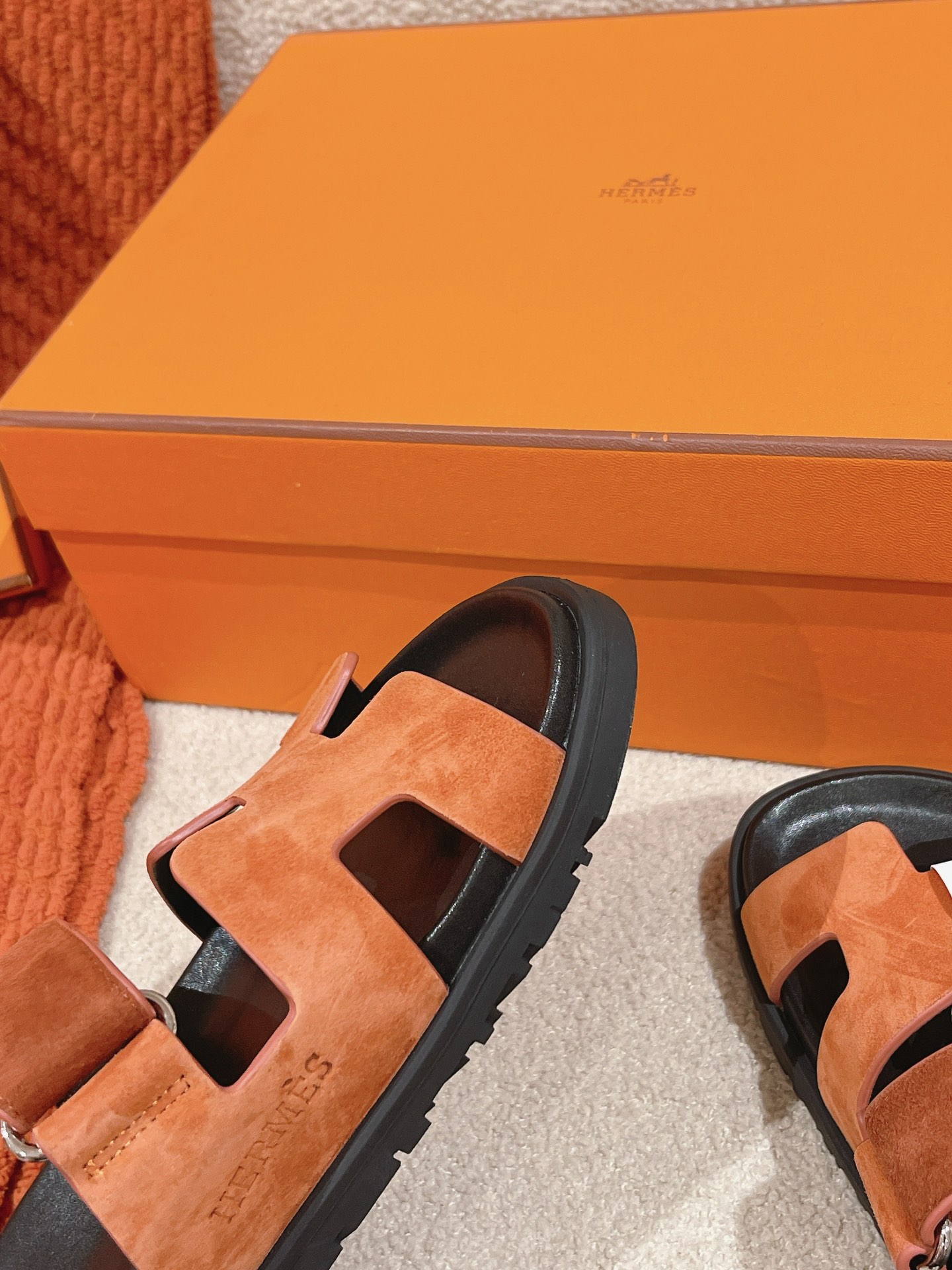 H**mes slides