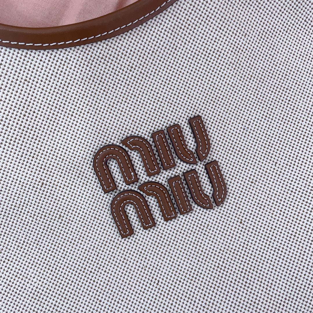 M*um*u tote-35 x 40cm