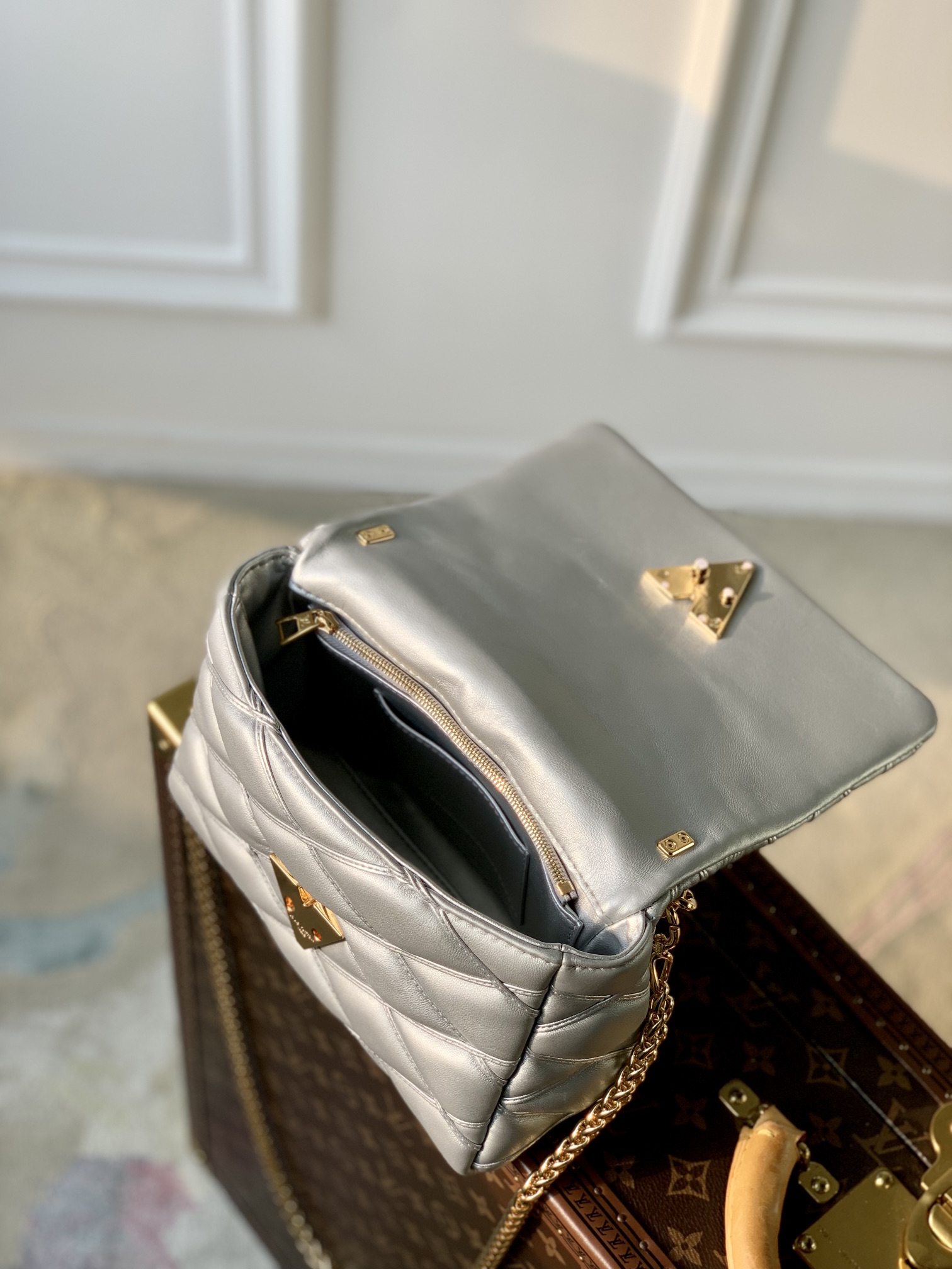 l0*is V*t0n go-14 bag-m22891-23.0 x 16.0 x 10cm