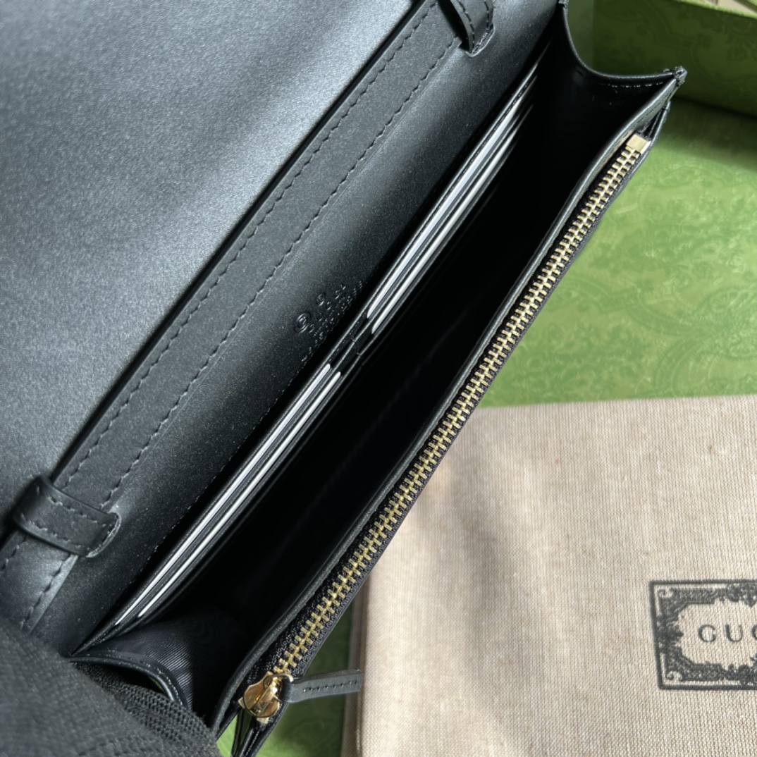 G*u*i wallet-21*12*3.5cm