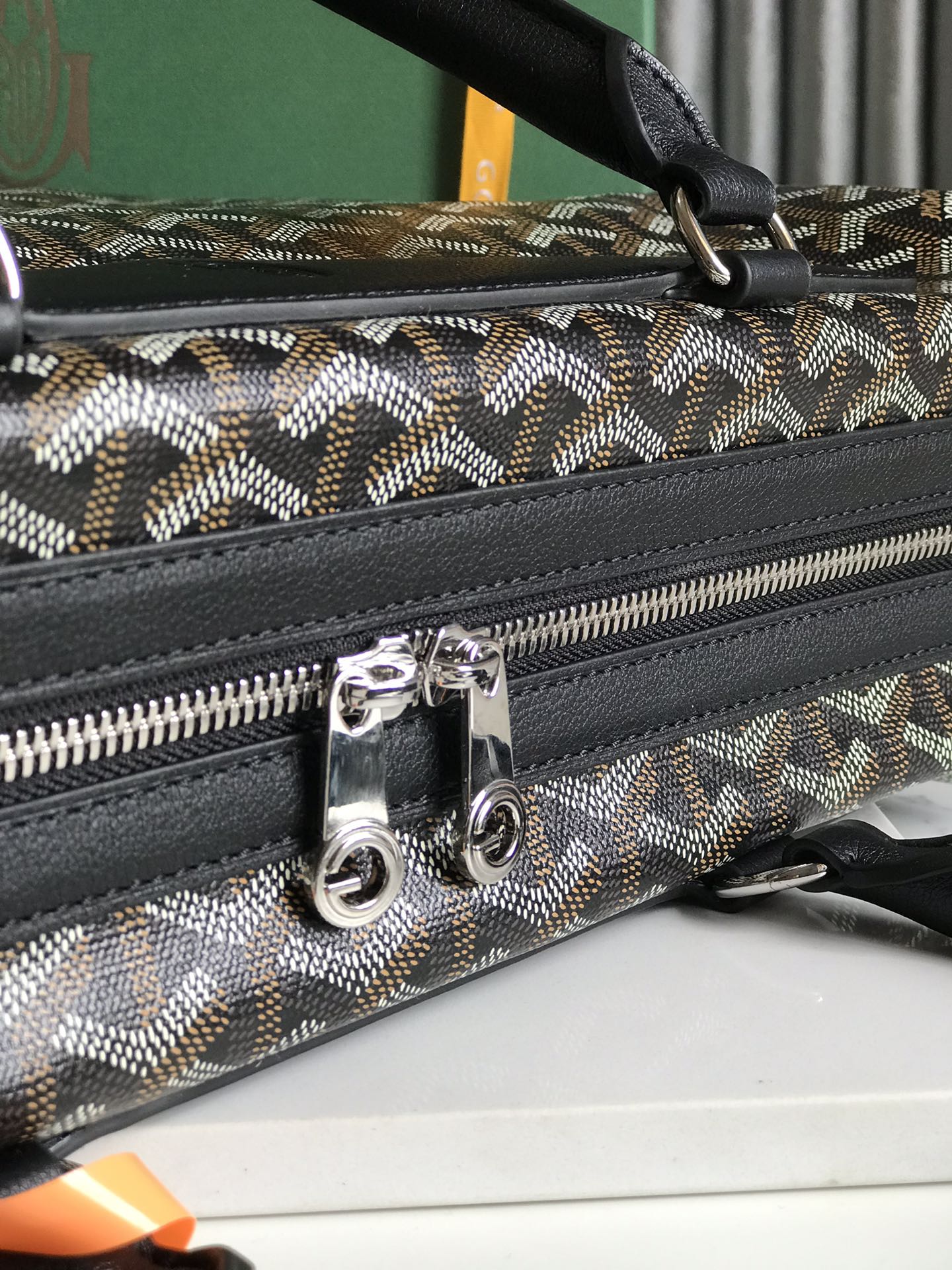 Go*ard cisalpin messenger bag-39*29*9cm