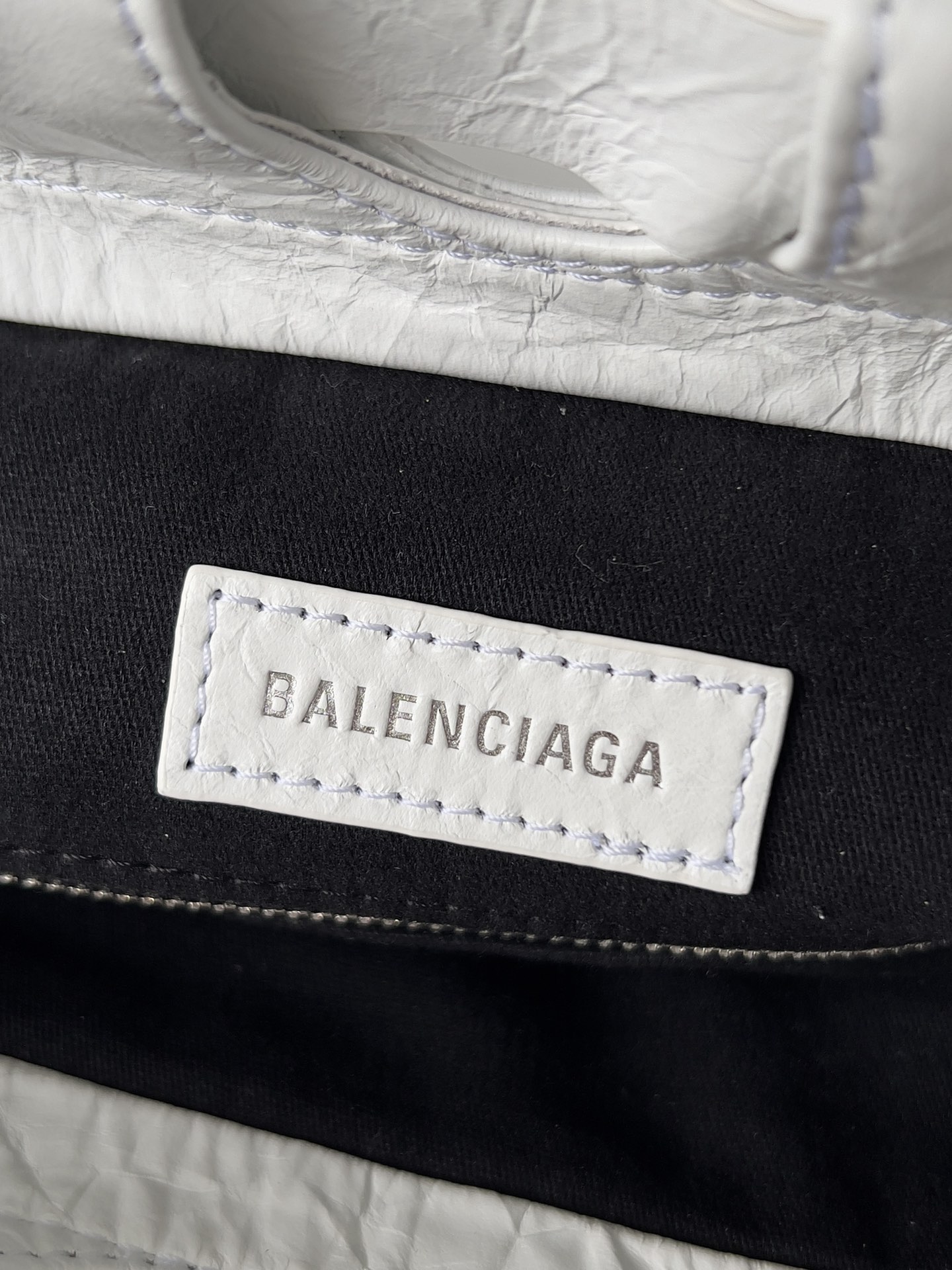 Ba*len*cia*ga crush tote-23.9*25.9*9.9cm