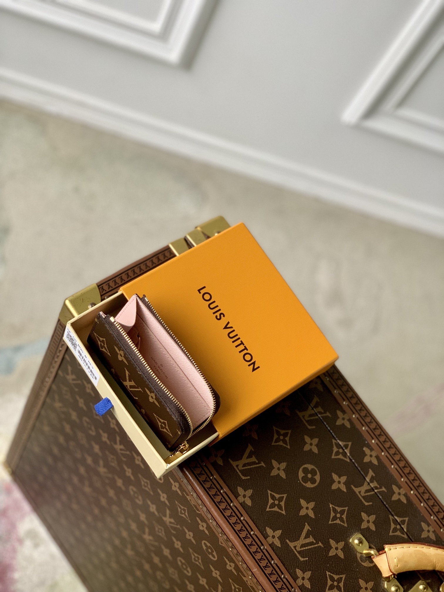 l0*is V*t0n noa wallet-(pink inside)n40632-11x7x1.5cm