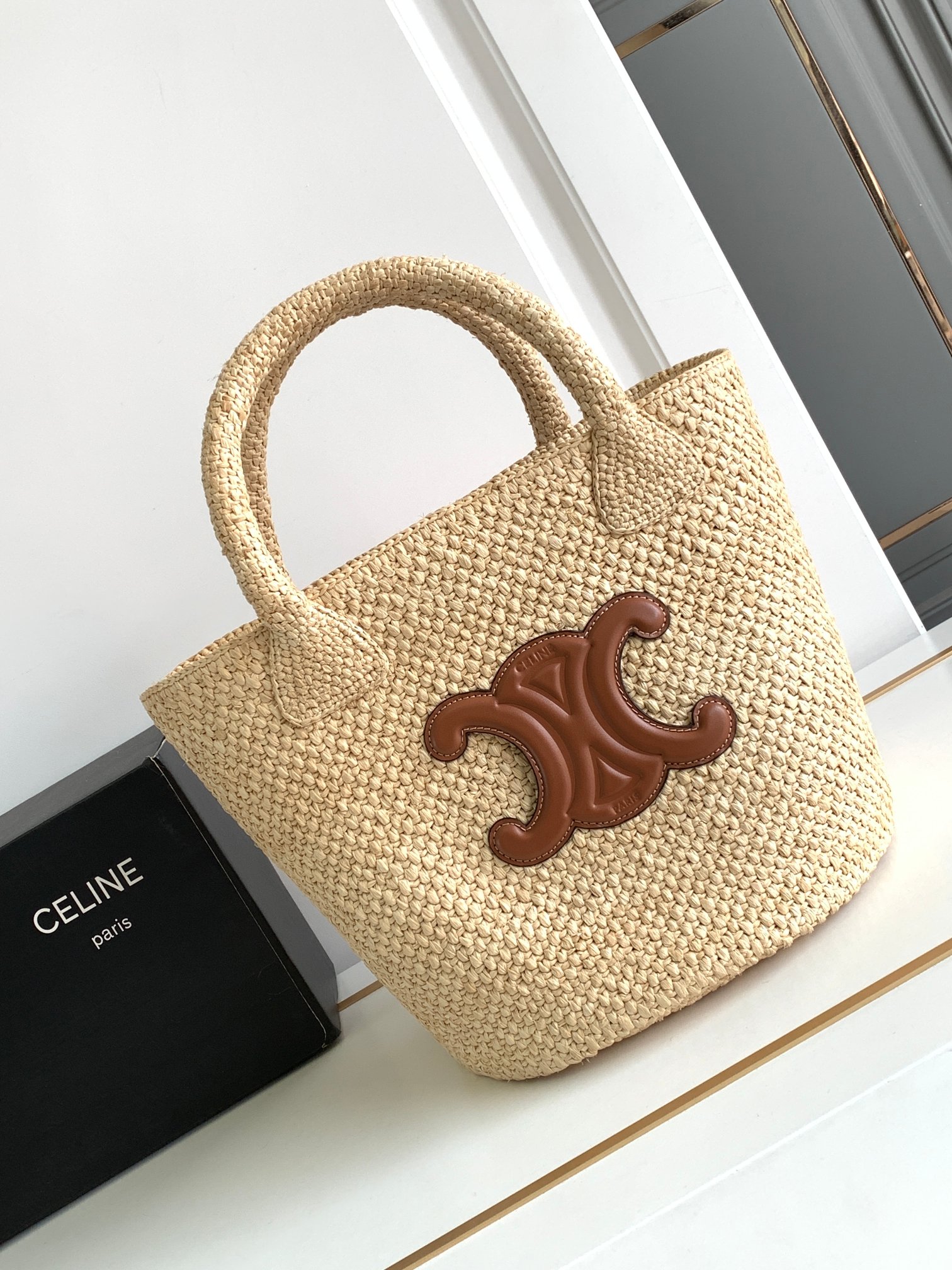 Ce**e triomphe tote-23 x 22 x 23cm