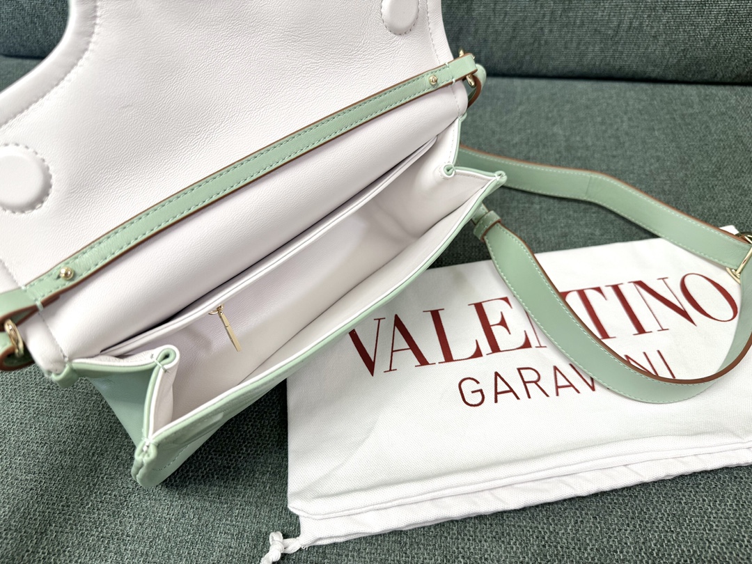 Va1e*ntin0 vlogo signature bag-26*1399cm