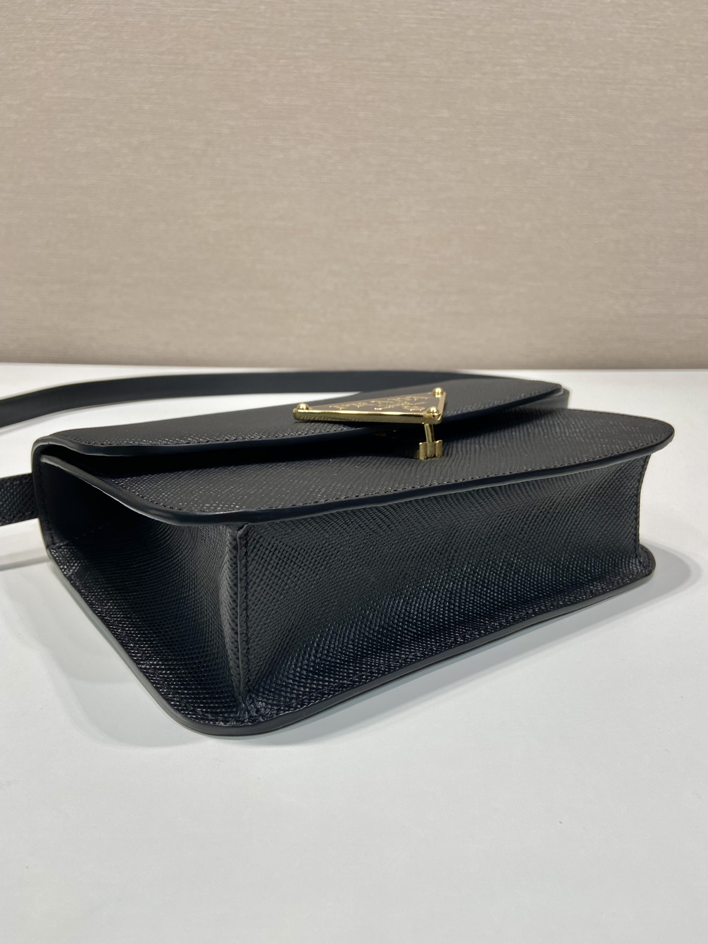 Pra*a 1bd320 bag-22*16*6cm