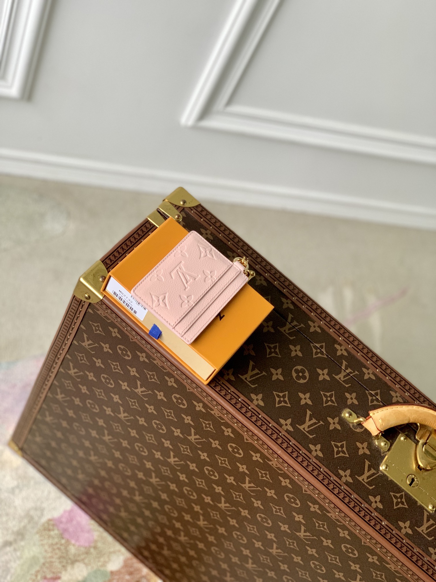 l0*is V*t0n wallet-m82132-10.2 x 7.3 x 0.3cm