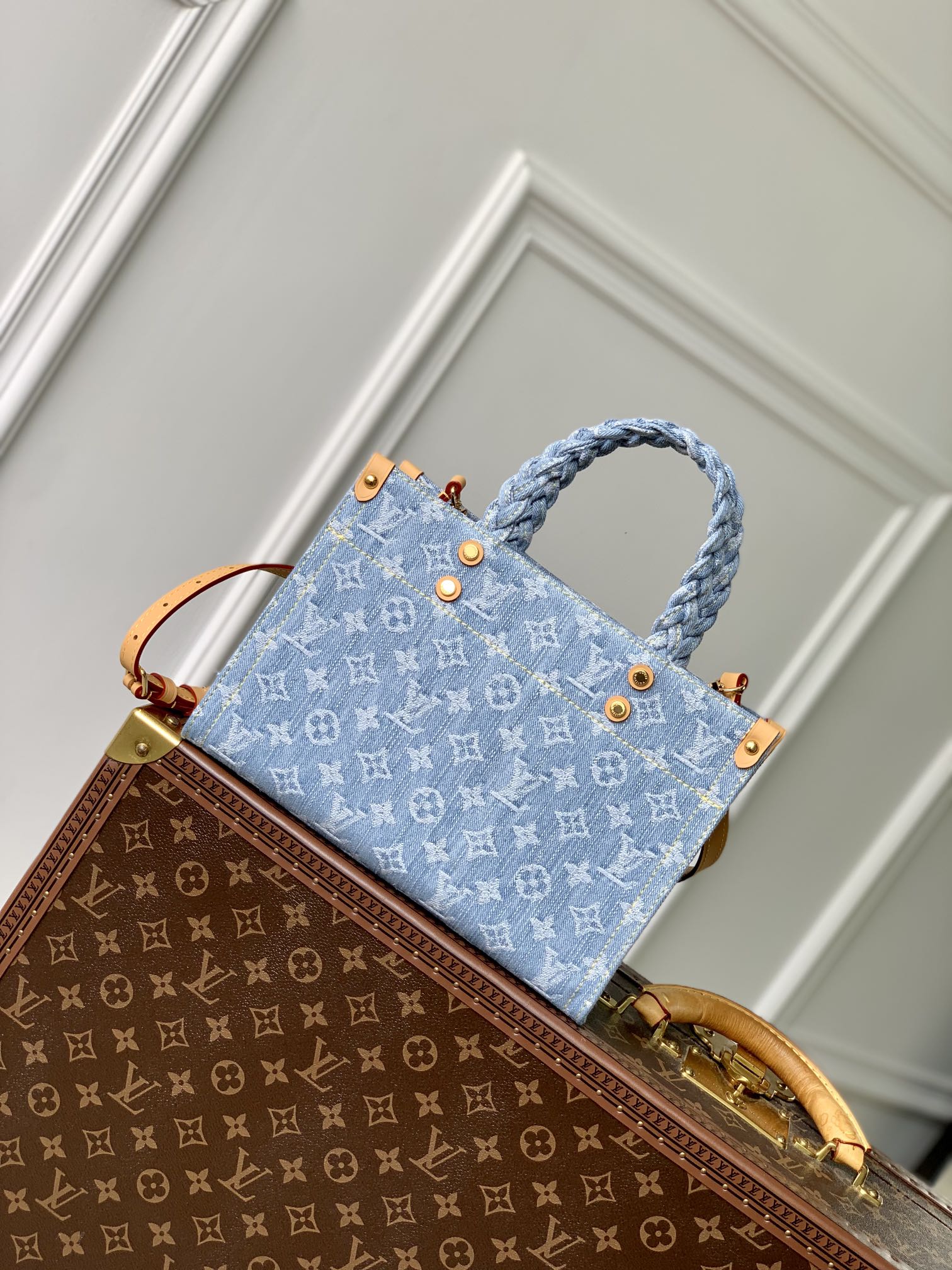 l0*is V*t0n let go handbag-28 x 23 x 10.5 cm