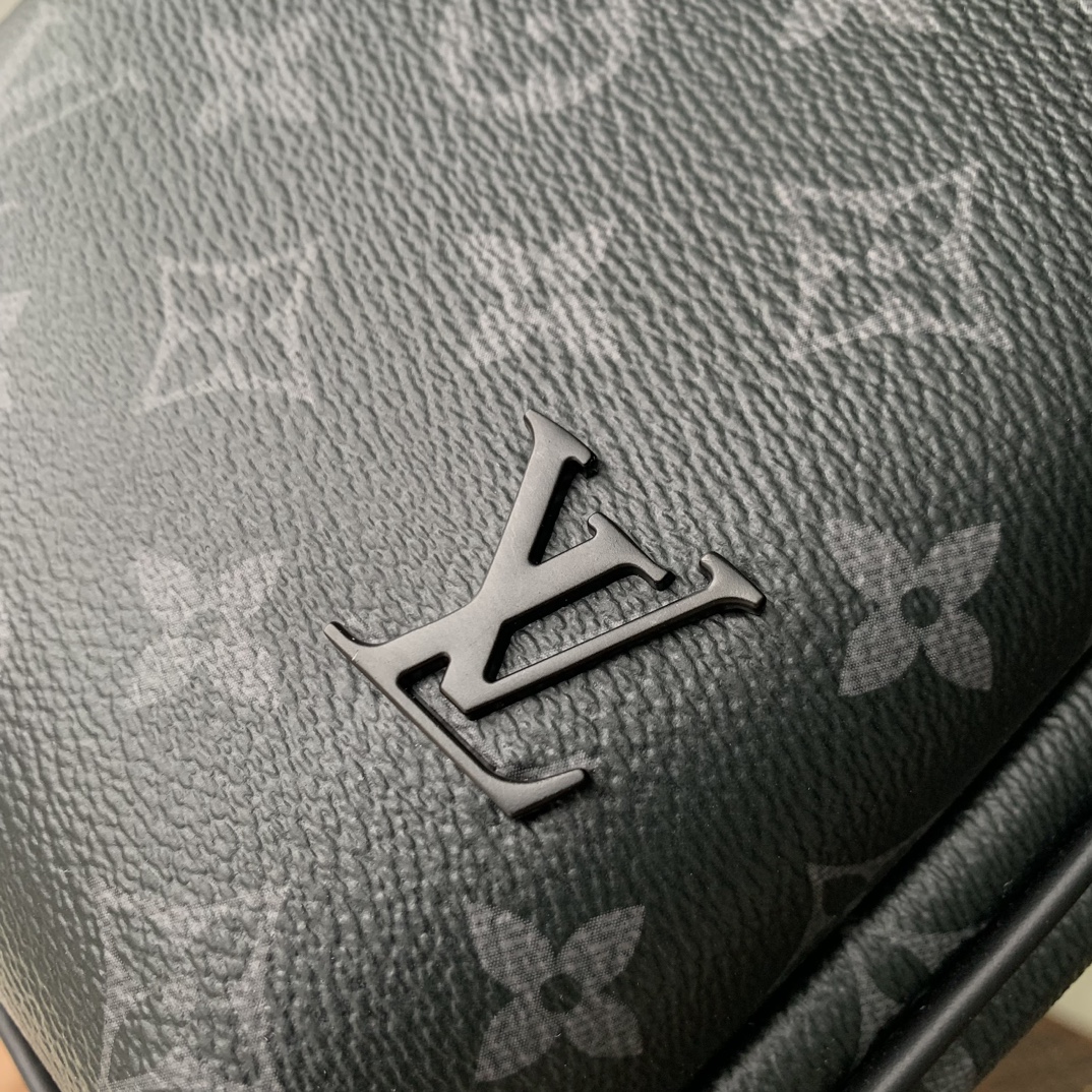 l0*is V*t0n avenue bag-16 x 33 x 5.7cm