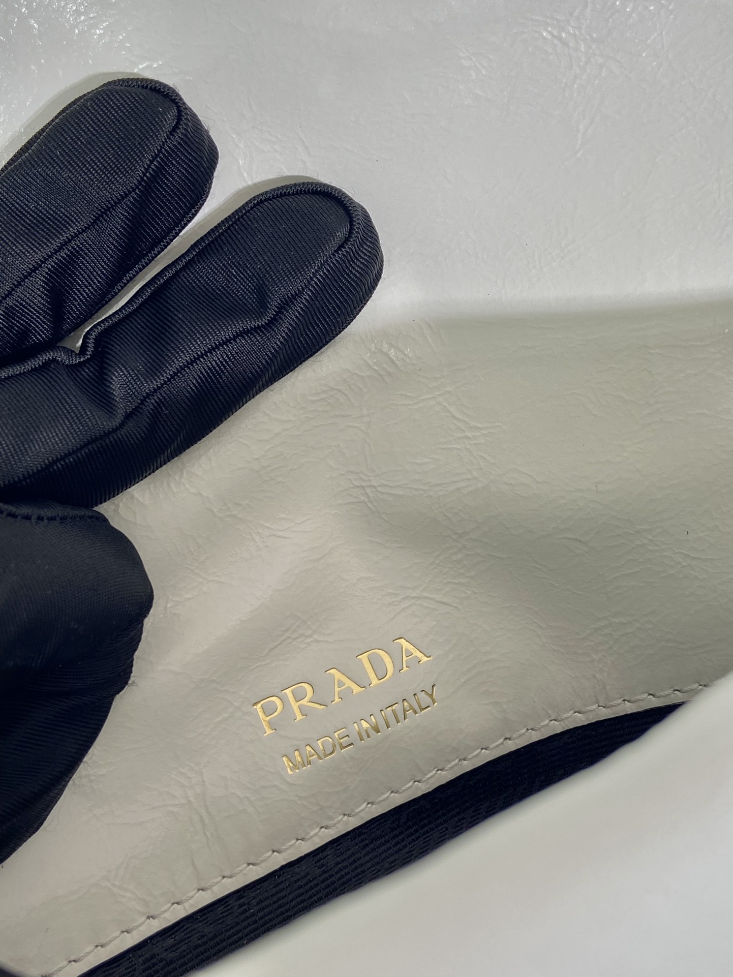 Pra*a 1bd082 messenger bag-23*15*8.5cm