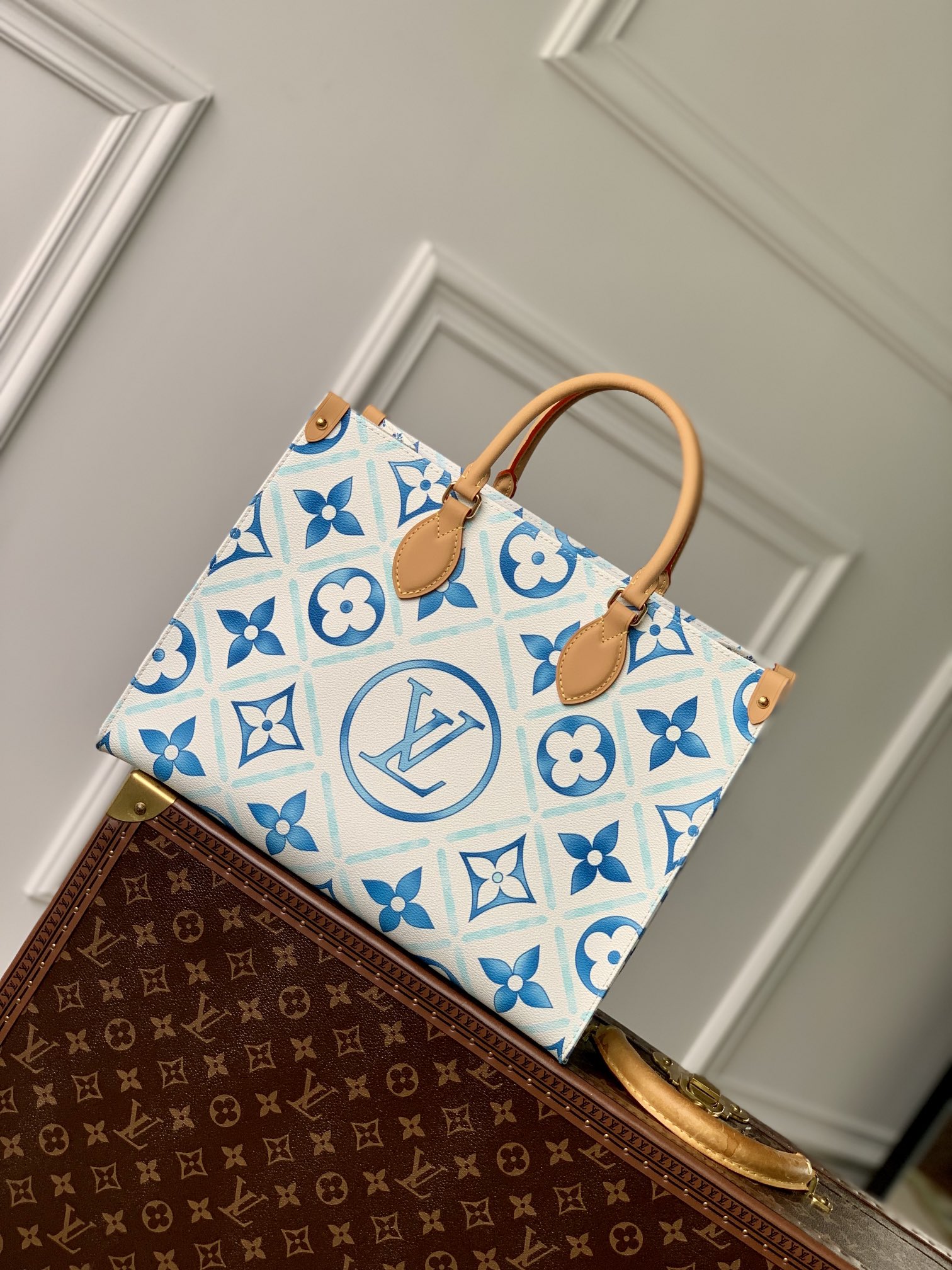 l0*is V*t0n small onthego handbag-35*28*15cm