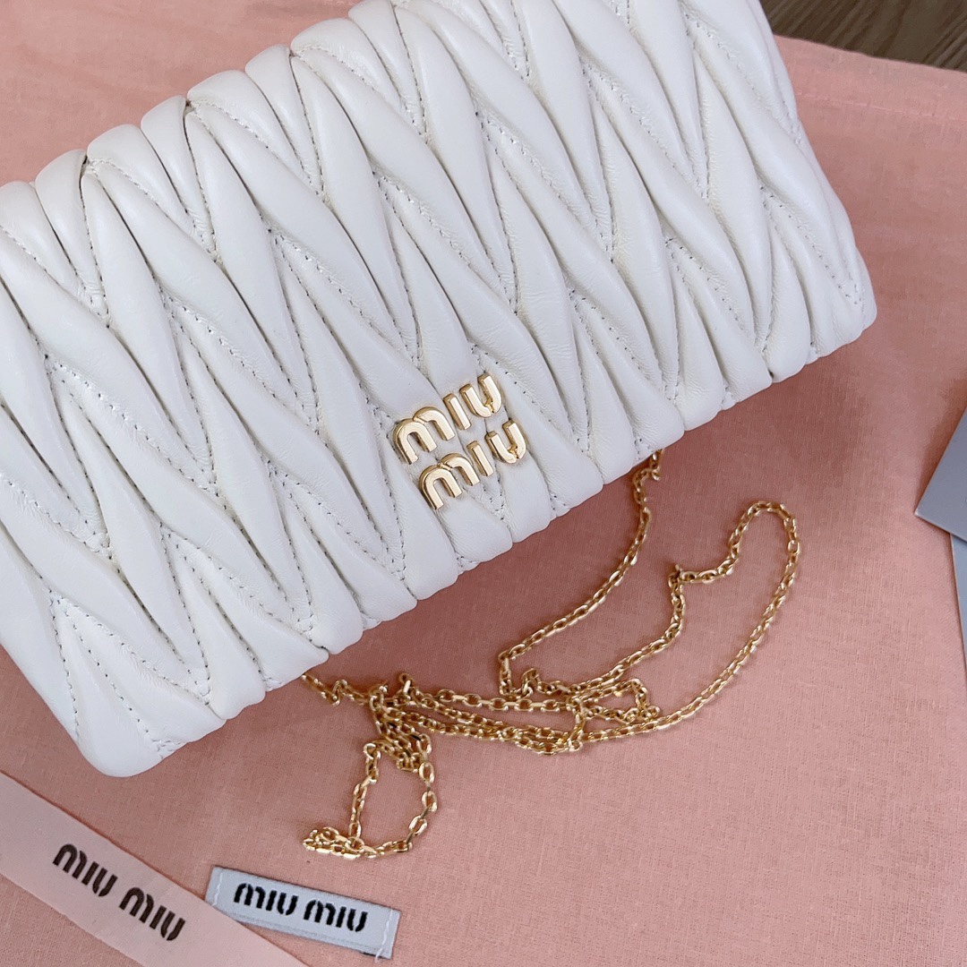 M*um*u leather matelassé mini shoulder bag-18 x9.5 x 4cm