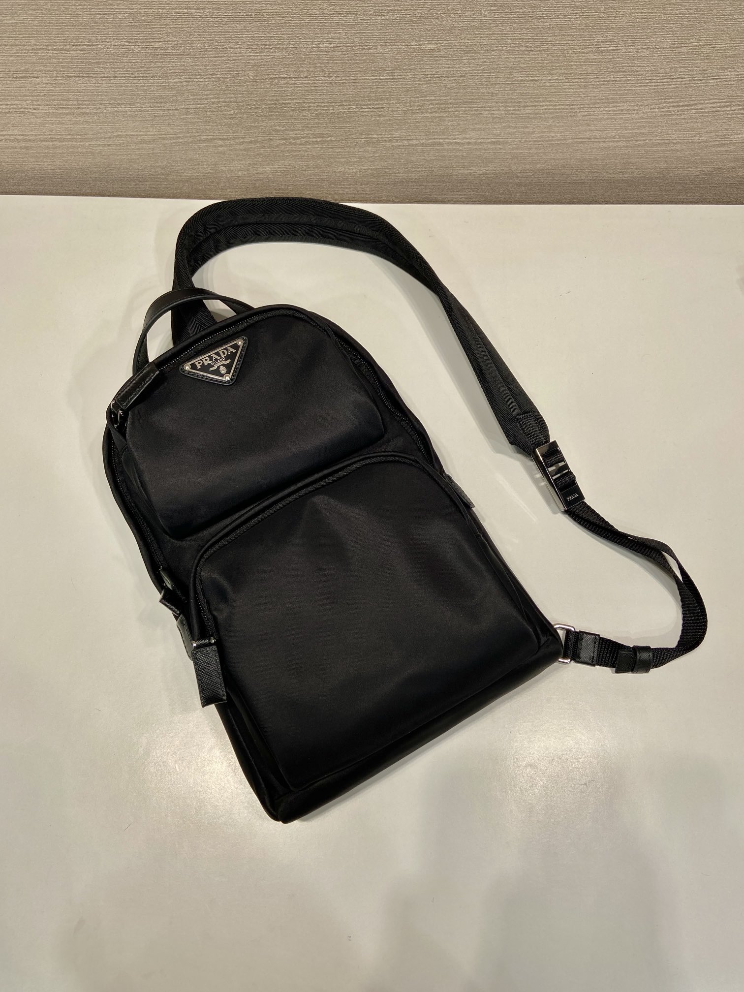 Pra*a vintage re-nylon bag-2vz105-20*31*5cm