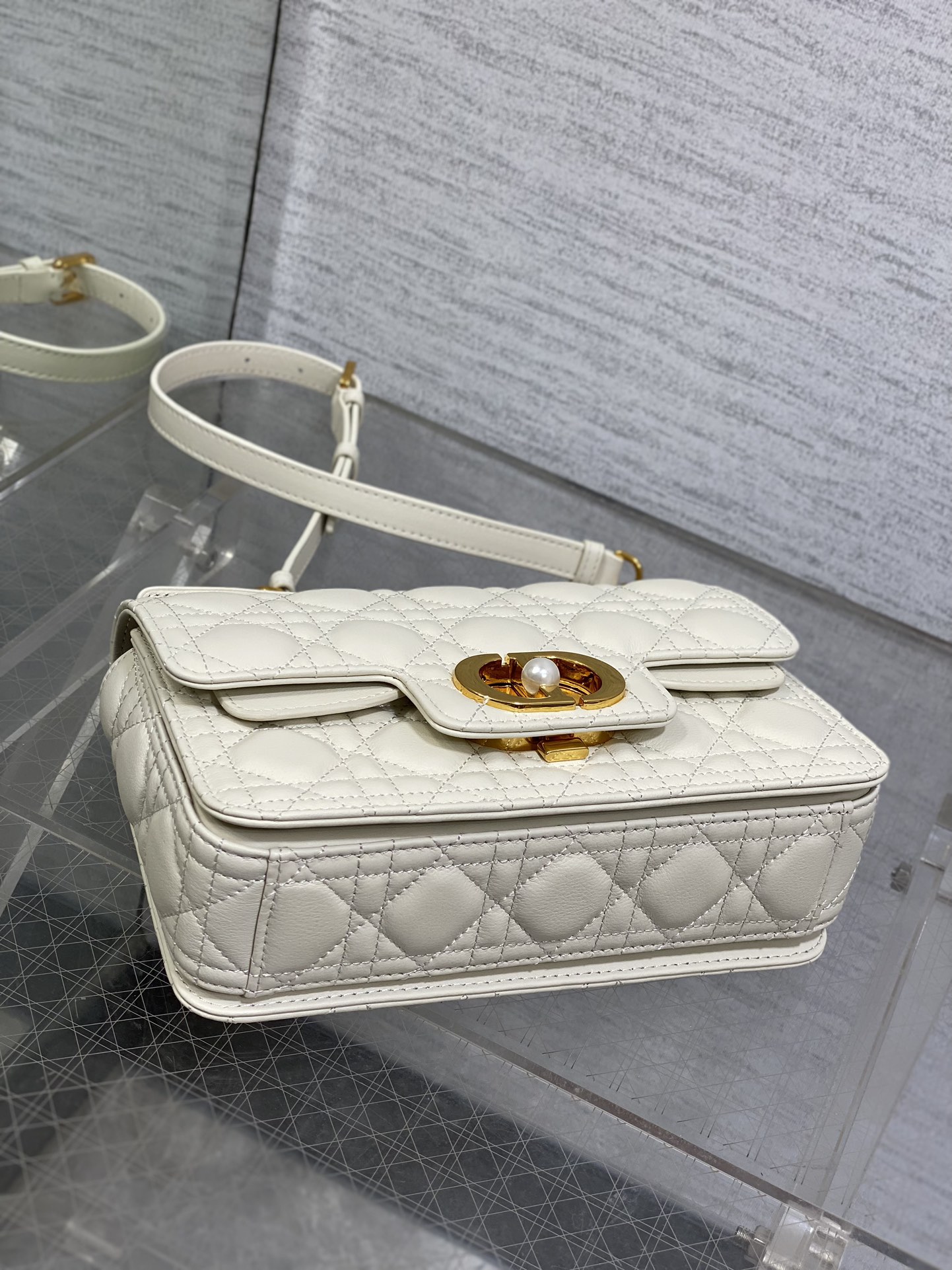 small D*or jolie top handle bag-22*8*14cm