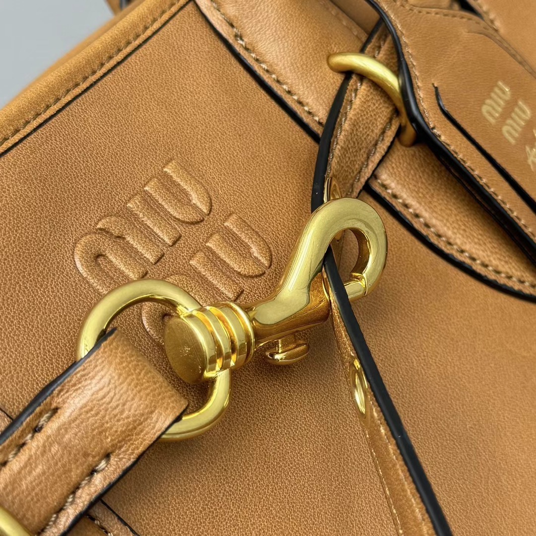 M*um*u aventure nappa tote-31x40x13cm